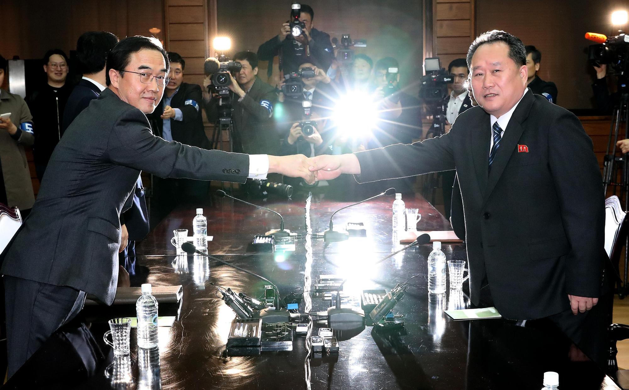 兩韓代表團在板門店敲定,金正恩與文在寅的首腦會談將在4月27日舉行。(東方IC)
