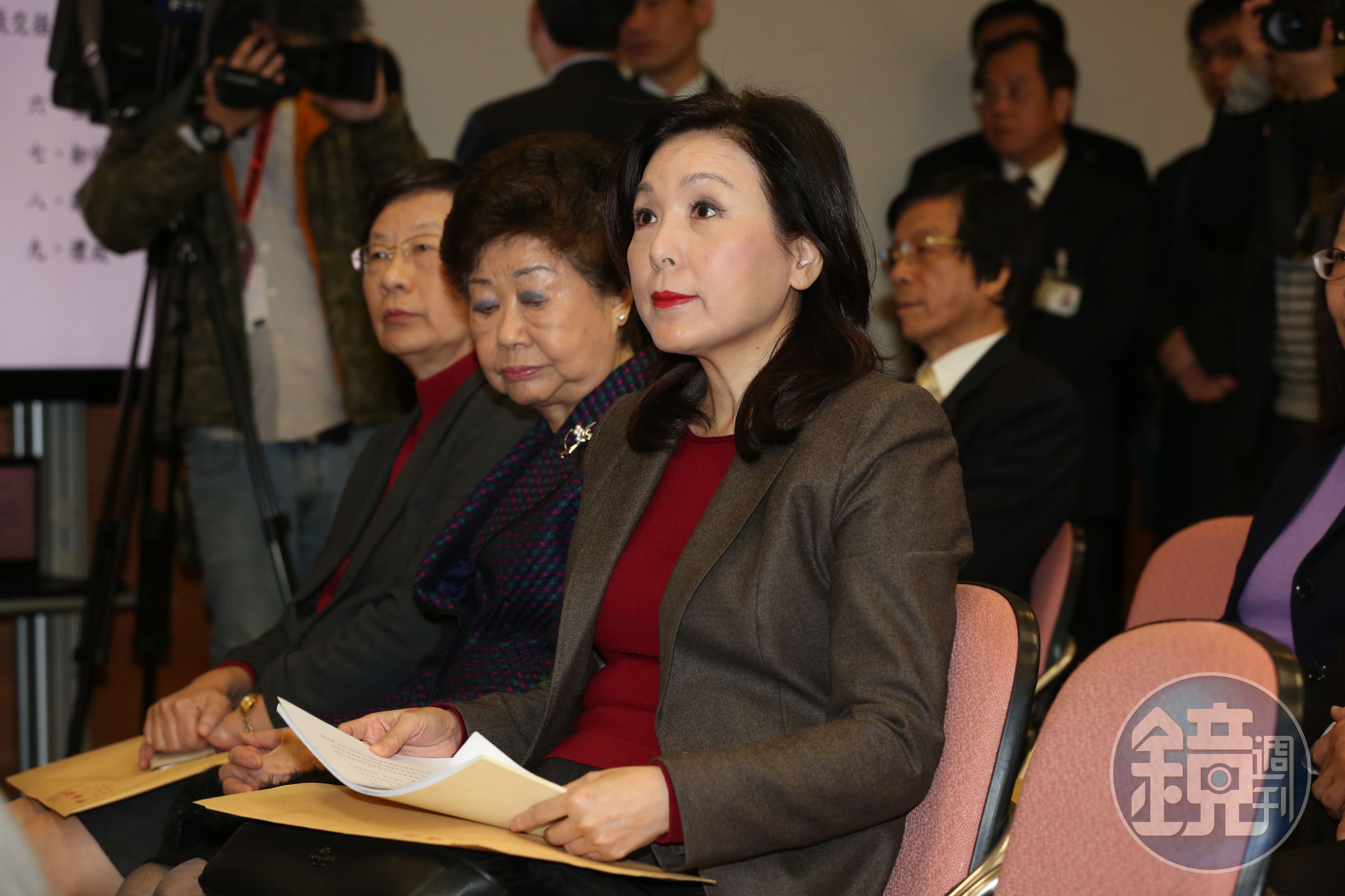 李紀珠和吳欣盈的雙姝鬥看起來還沒結束，李紀珠說，願意陪新總經理開法說會。