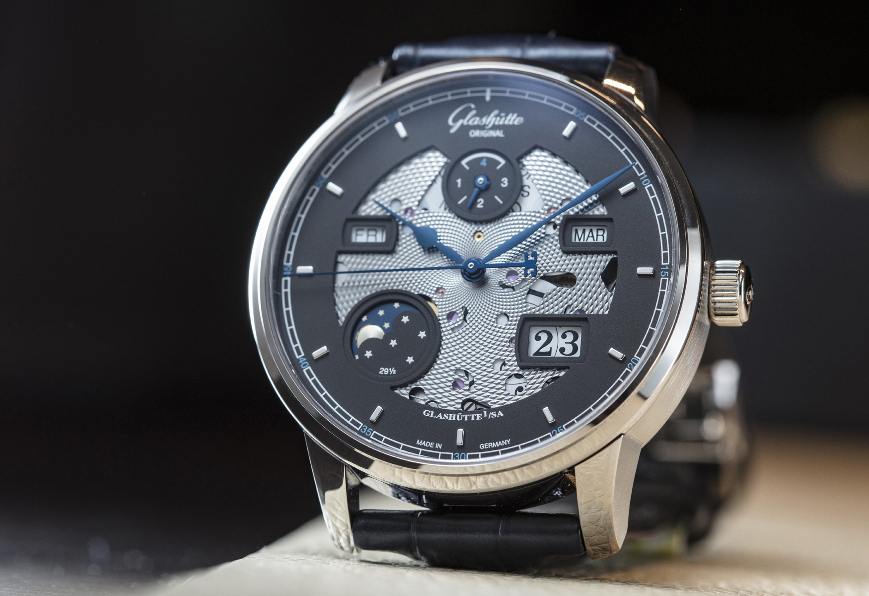 【Baselworld 2018】耳目一新！GLASHUTTE ORIGINAL  Senator Excellence Perpetual Calendar
