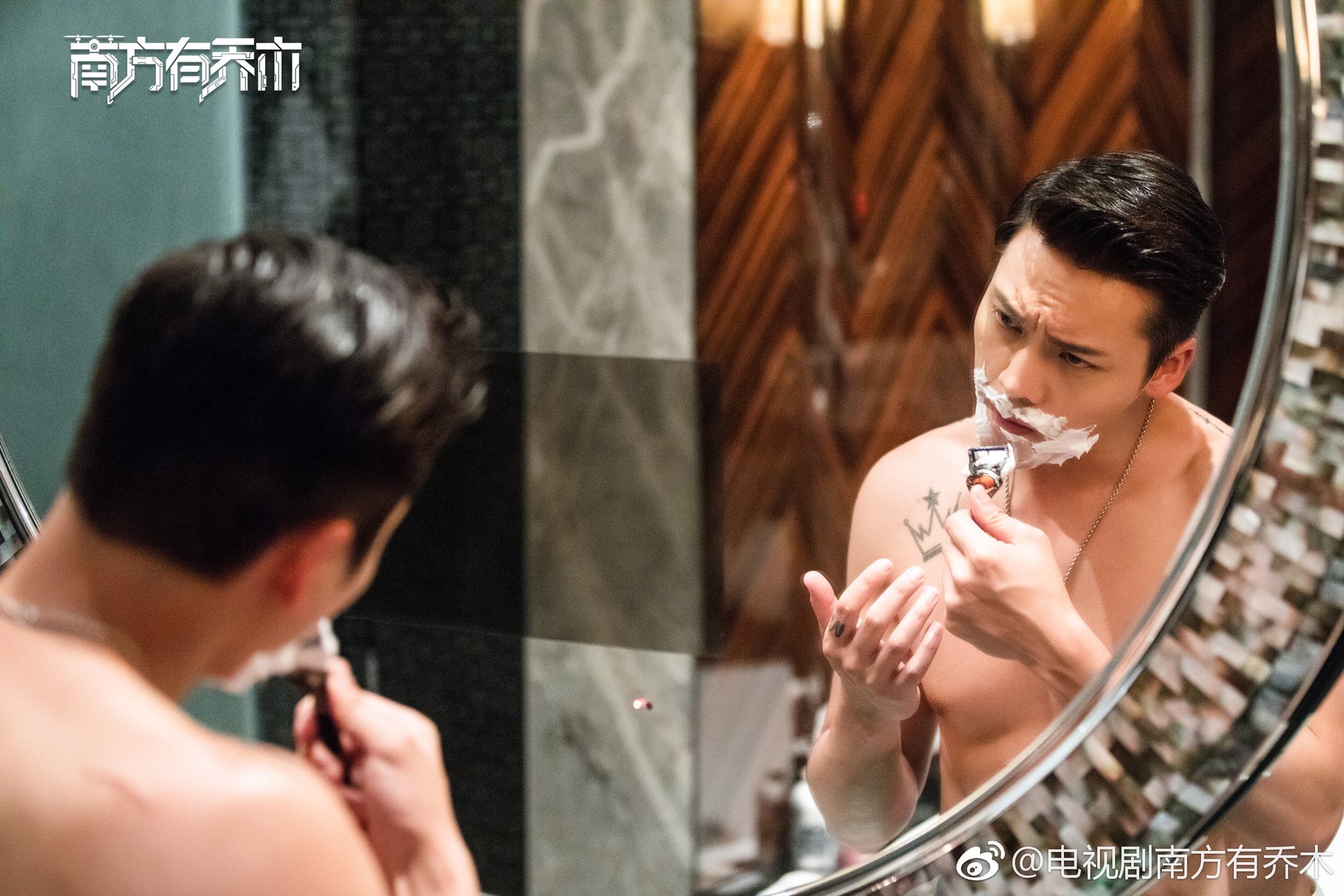 陳偉霆在《南方有喬木》賣帥無極限。（翻攝自南方有喬木微博）