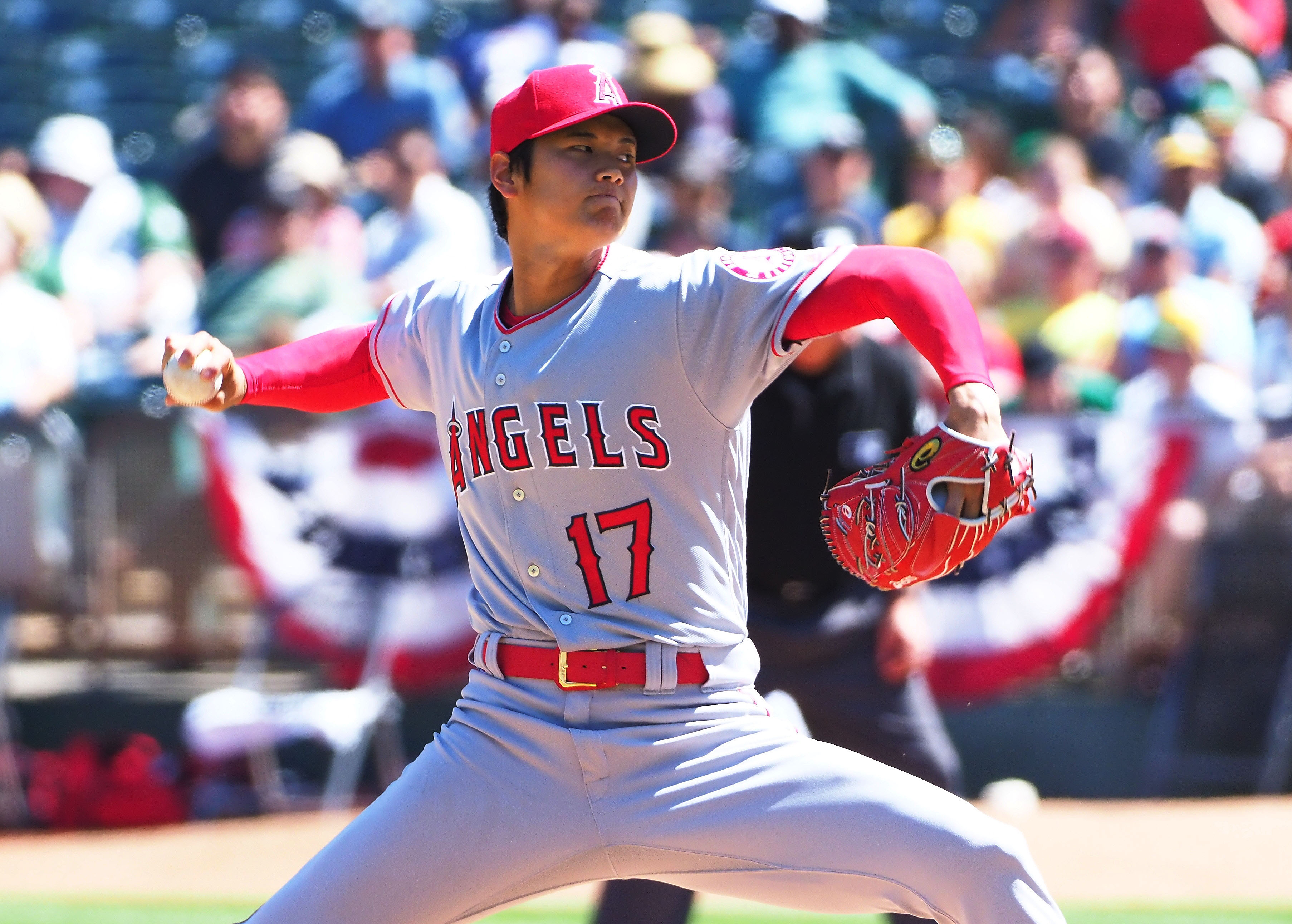 大谷翔平先發初登板，只被敲出3支安打，加上隊友火力支援，幫助天使隊以7比4擊敗運動家，也順利拿下MLB生涯首勝。（東方IC）