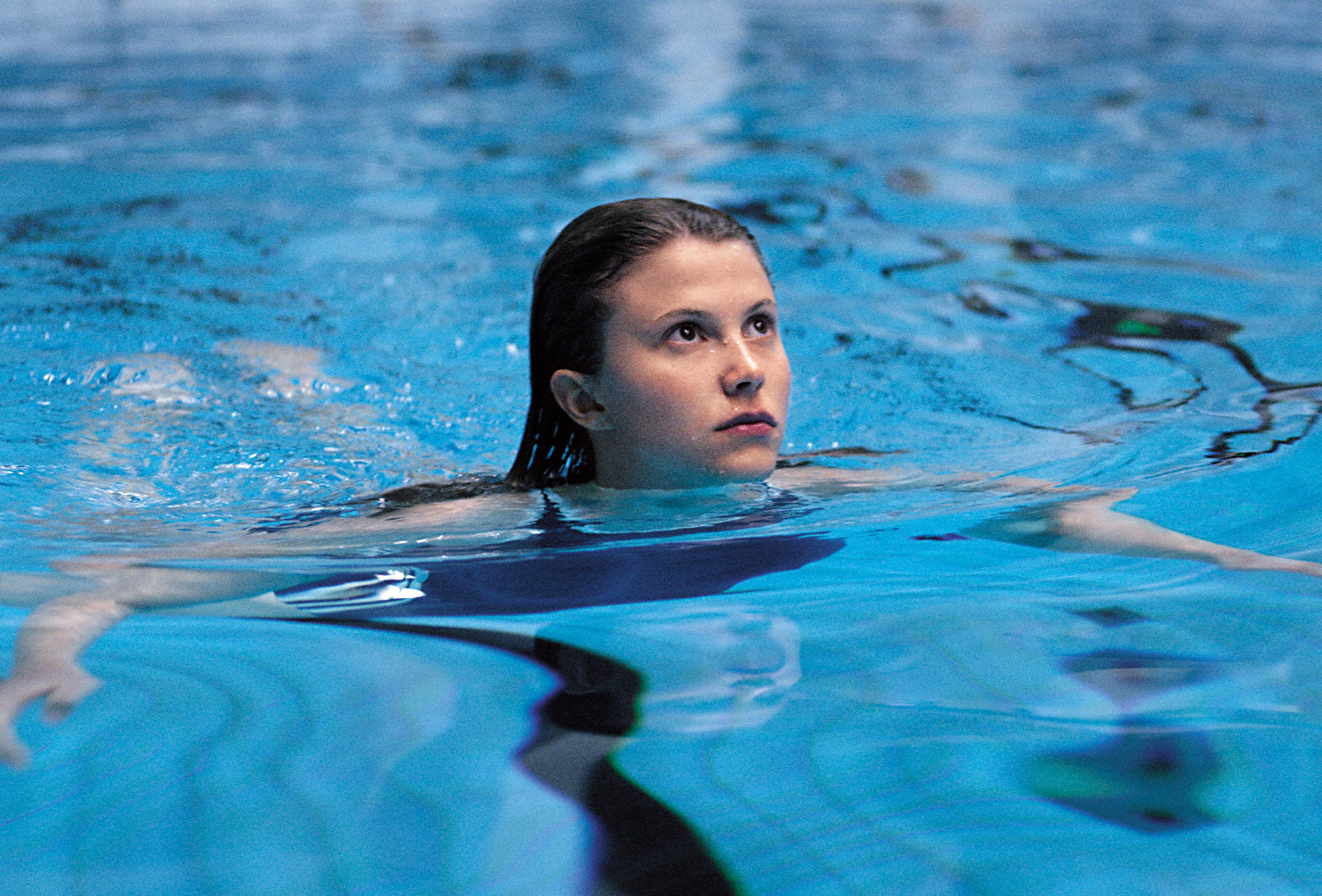 《魔女席瑪》氣氛神祕詭譎，冷調風格十分迷人。（鏡象提供）