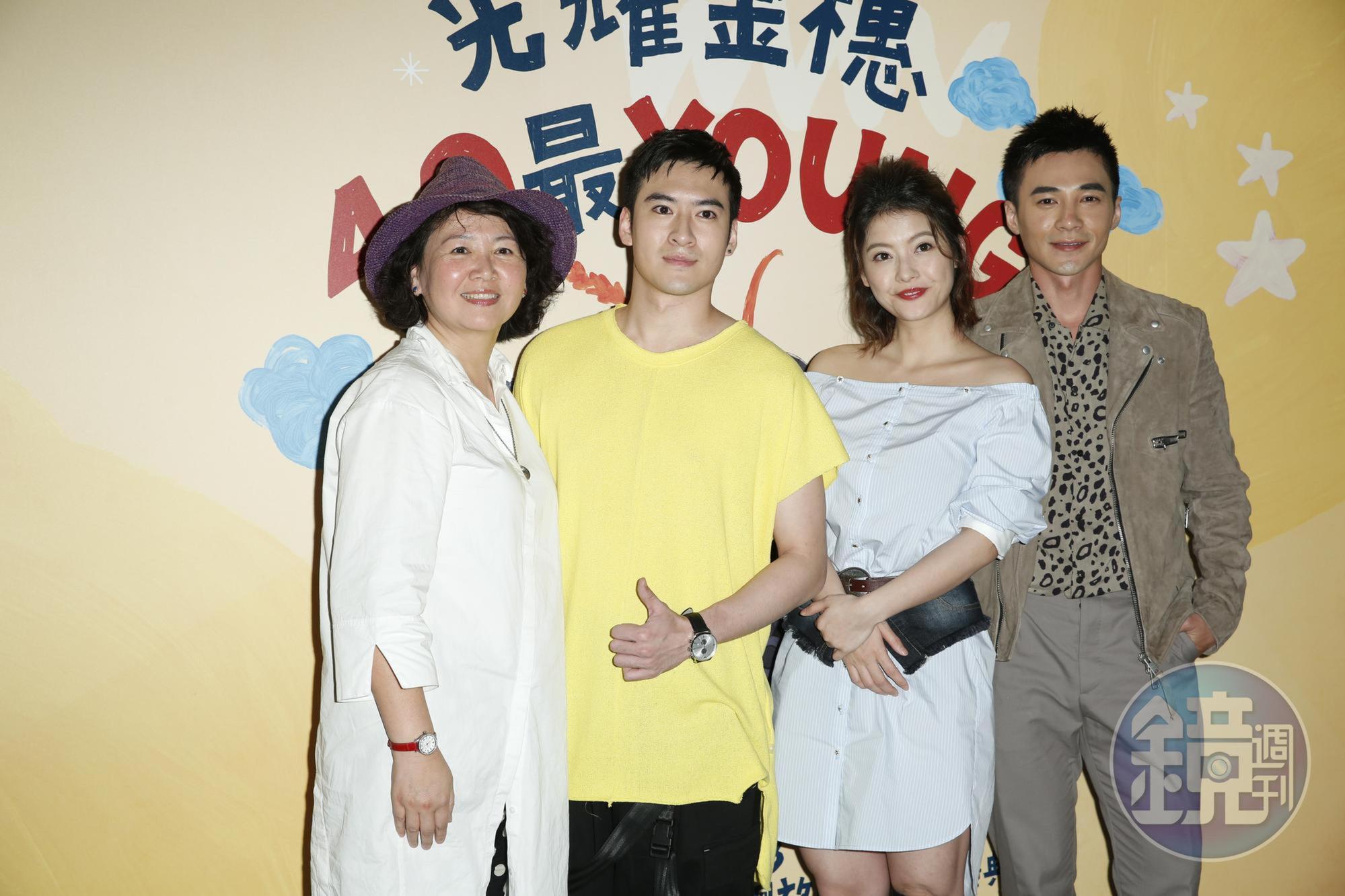 王琄（左一）在《阿青，回家了》飾演被害人的母親。