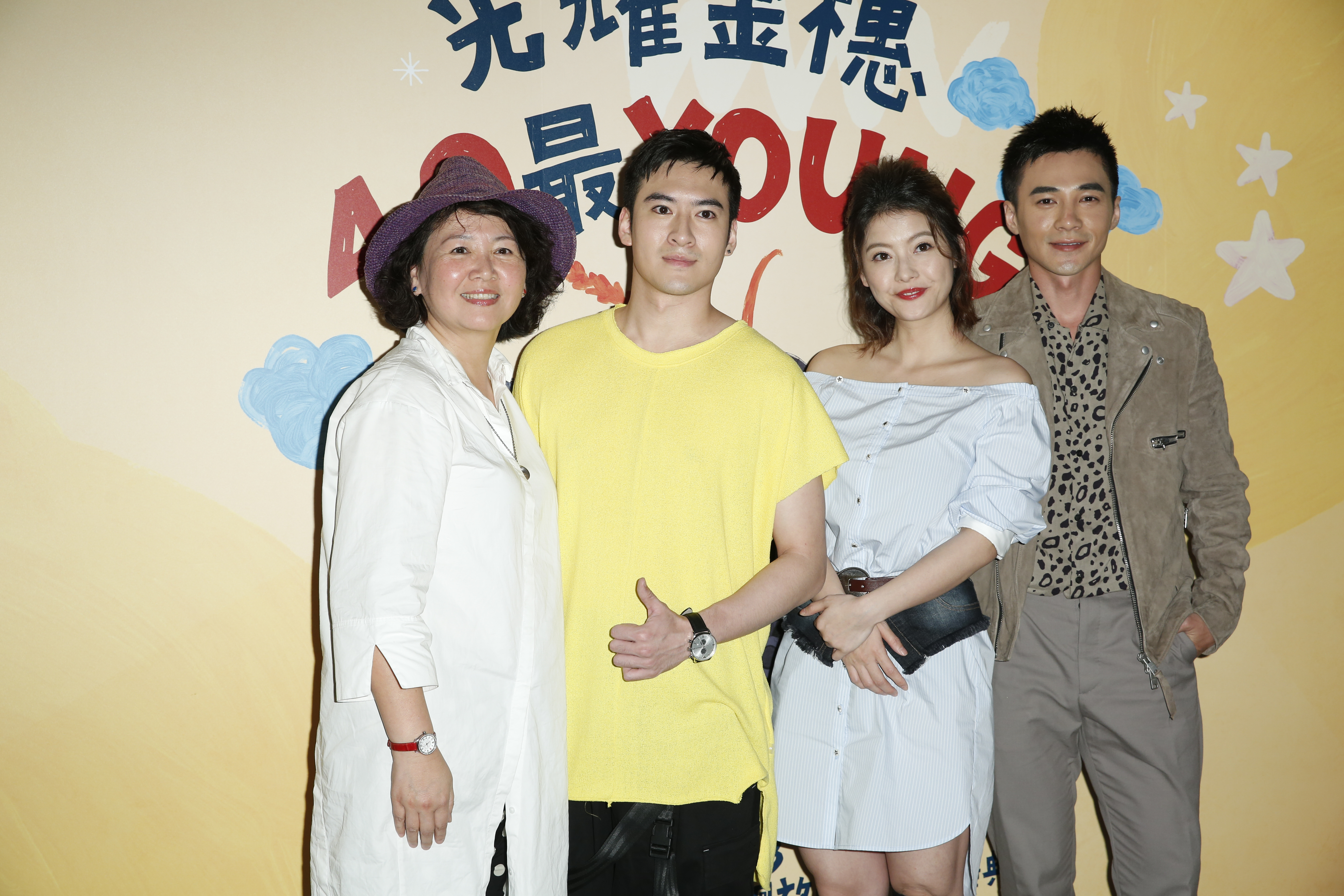 王琄（左一）在《阿青，回家了》飾演被害人的母親。