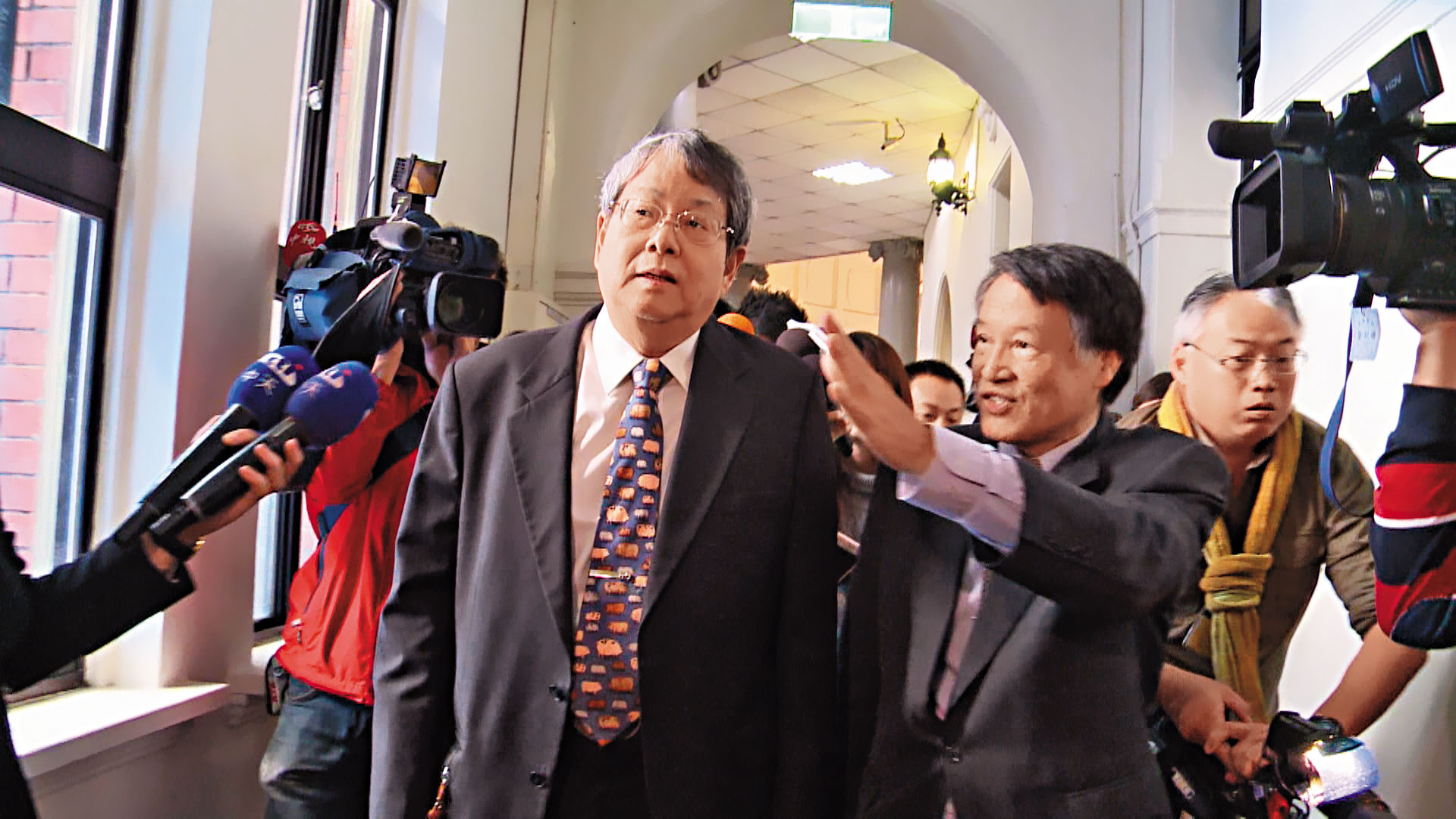 新科監委陳師孟積極替陳水扁平反，調閱北院審理扁案的錄音錄影資料。