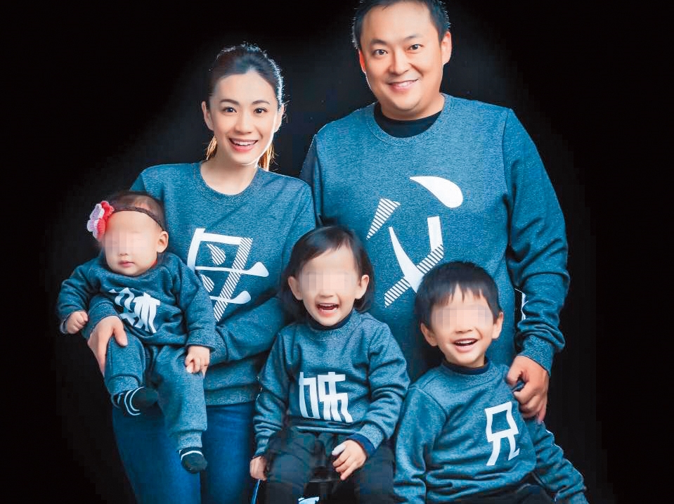 柯以柔和郭宗坤雖然分居中，但兩人依舊各負照顧孩子的責任。