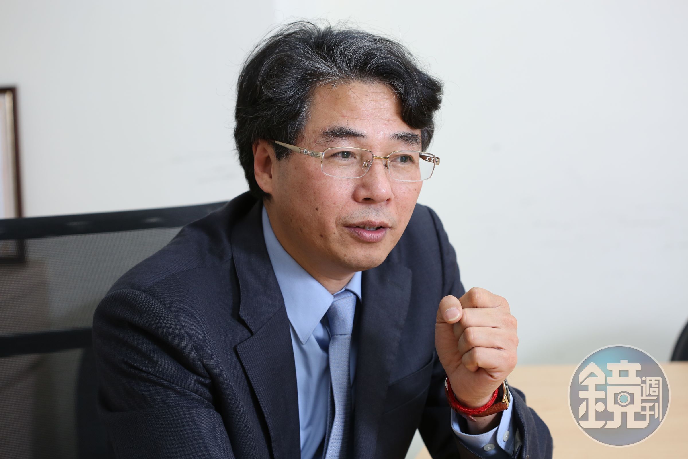 捷安達國際保經公司董事長吳鴻麟認為，只要了解商品的內涵和風險，不拿短期資金買，類全委保單是不錯的商品。