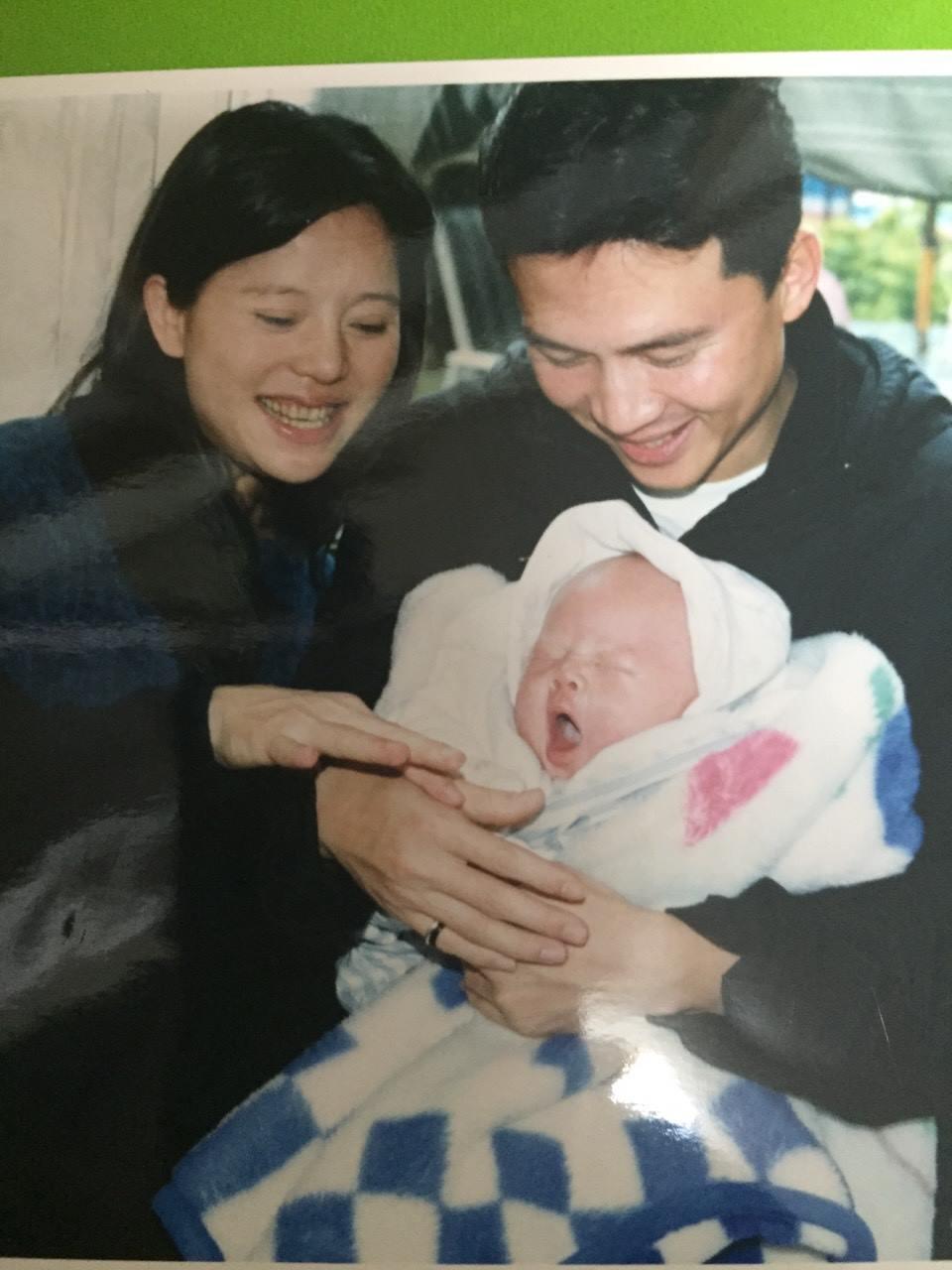狄鶯非常疼愛孫安佐,卻想不到乖兒子竟然在美國闖下滔天大禍。(翻攝自狄鶯臉書)
