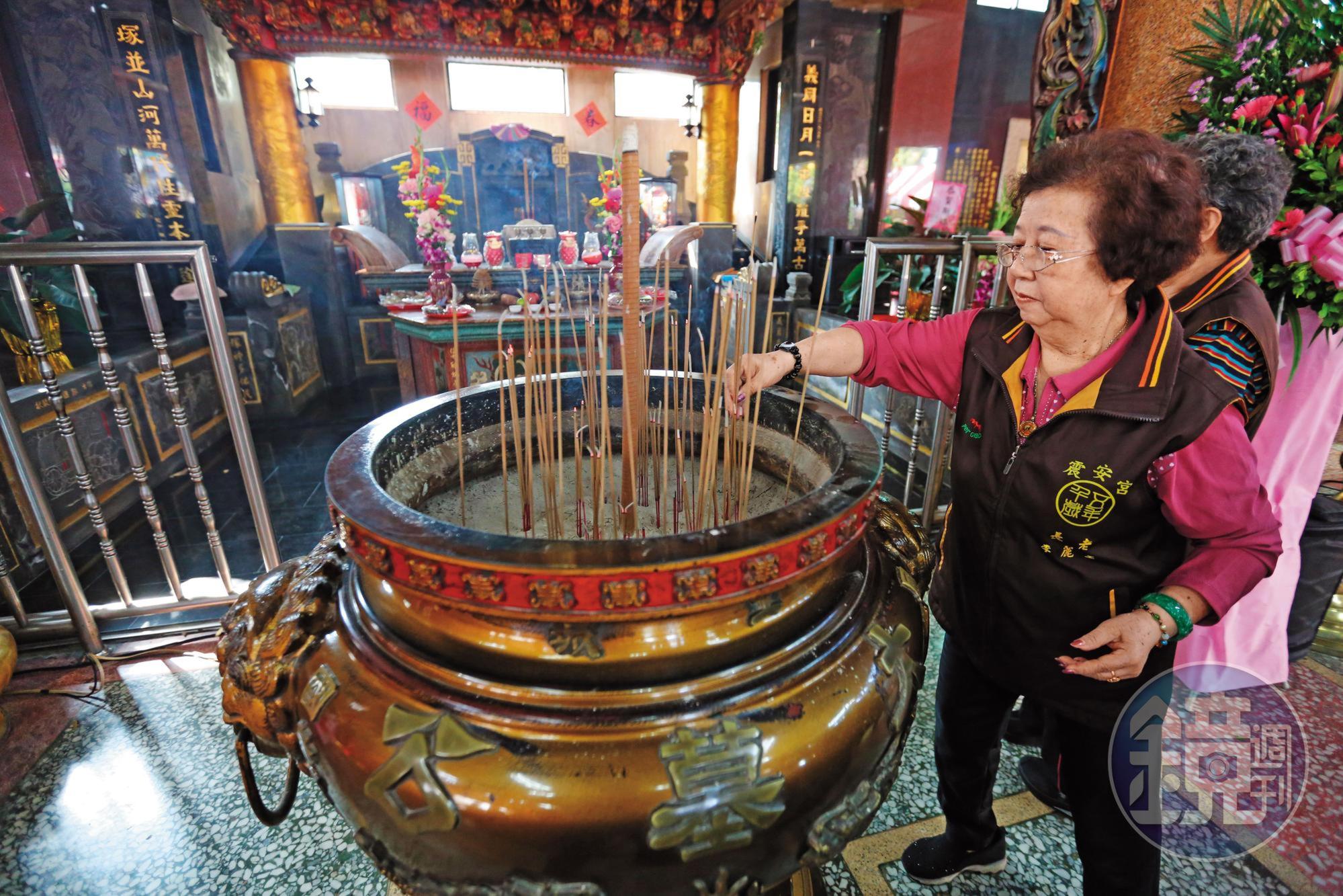 大墓公是當地居民的中心信仰，清明和中元祭典總吸引上千人參加。 