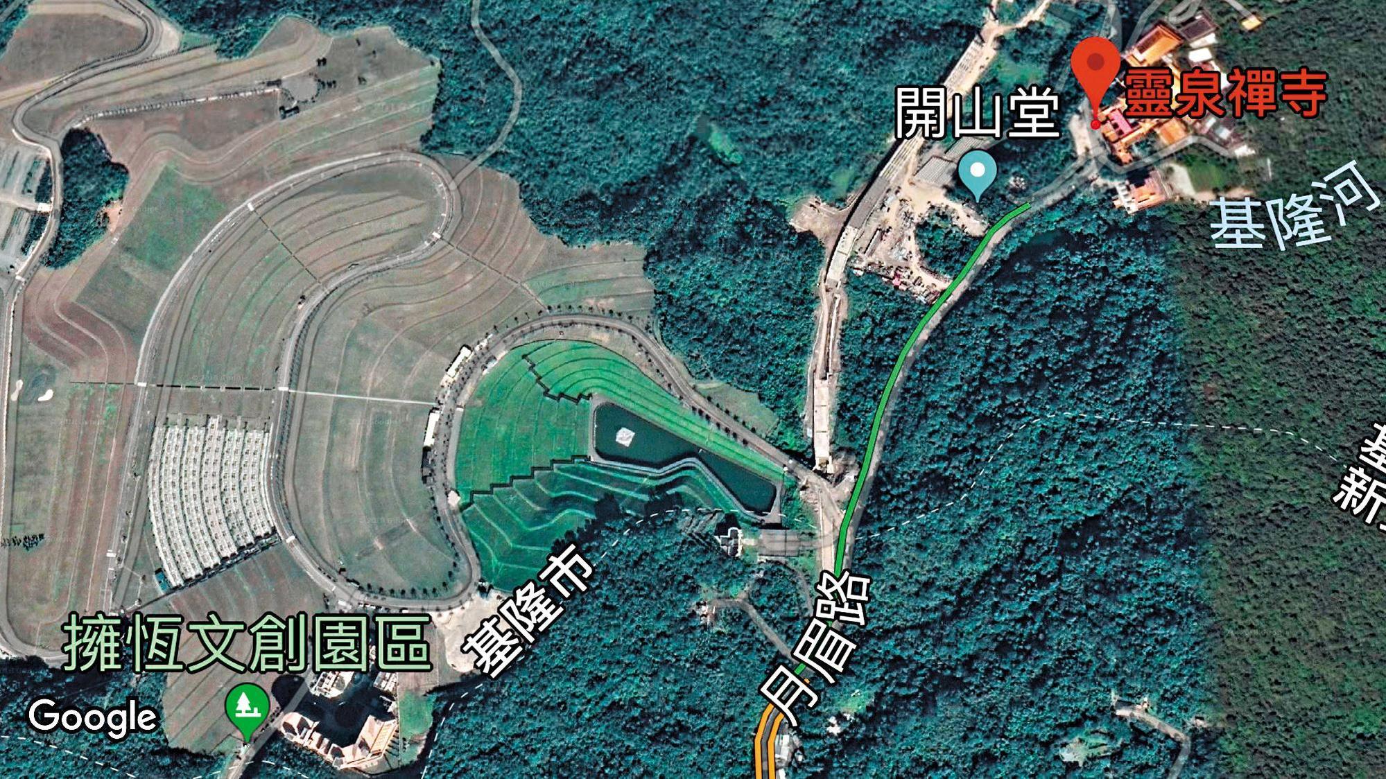 靈泉禪寺宣稱僅借用土地充當臨時道路讓陳振豐使用，未料陳振豐未依約還地，還大興土木蓋墓園。（翻攝Google Maps）