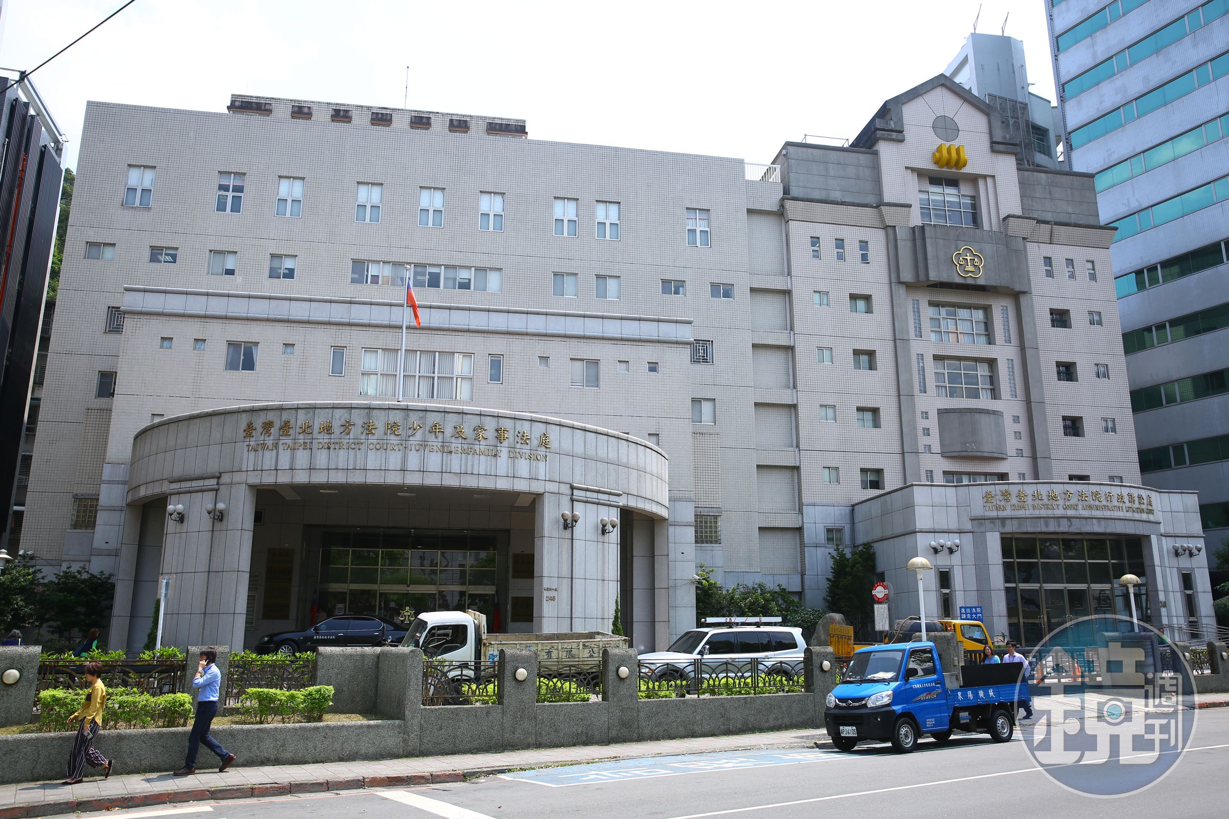 台北地方法院家事庭原排定今年2月底、3月初，針對胡其龍2件親子官司宣判，但3月的宣判最後因開庭前和解取消。