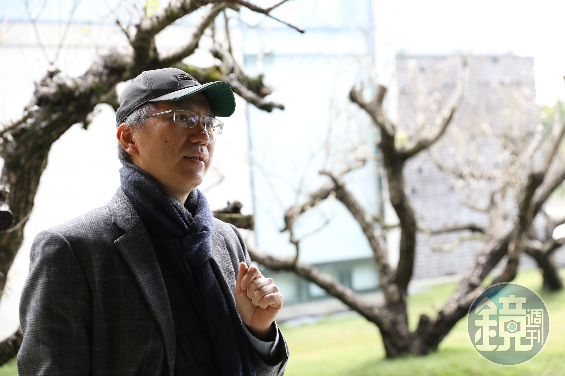 館長李足新一手催生美術館，他說，看不到的建築是最好的建築。