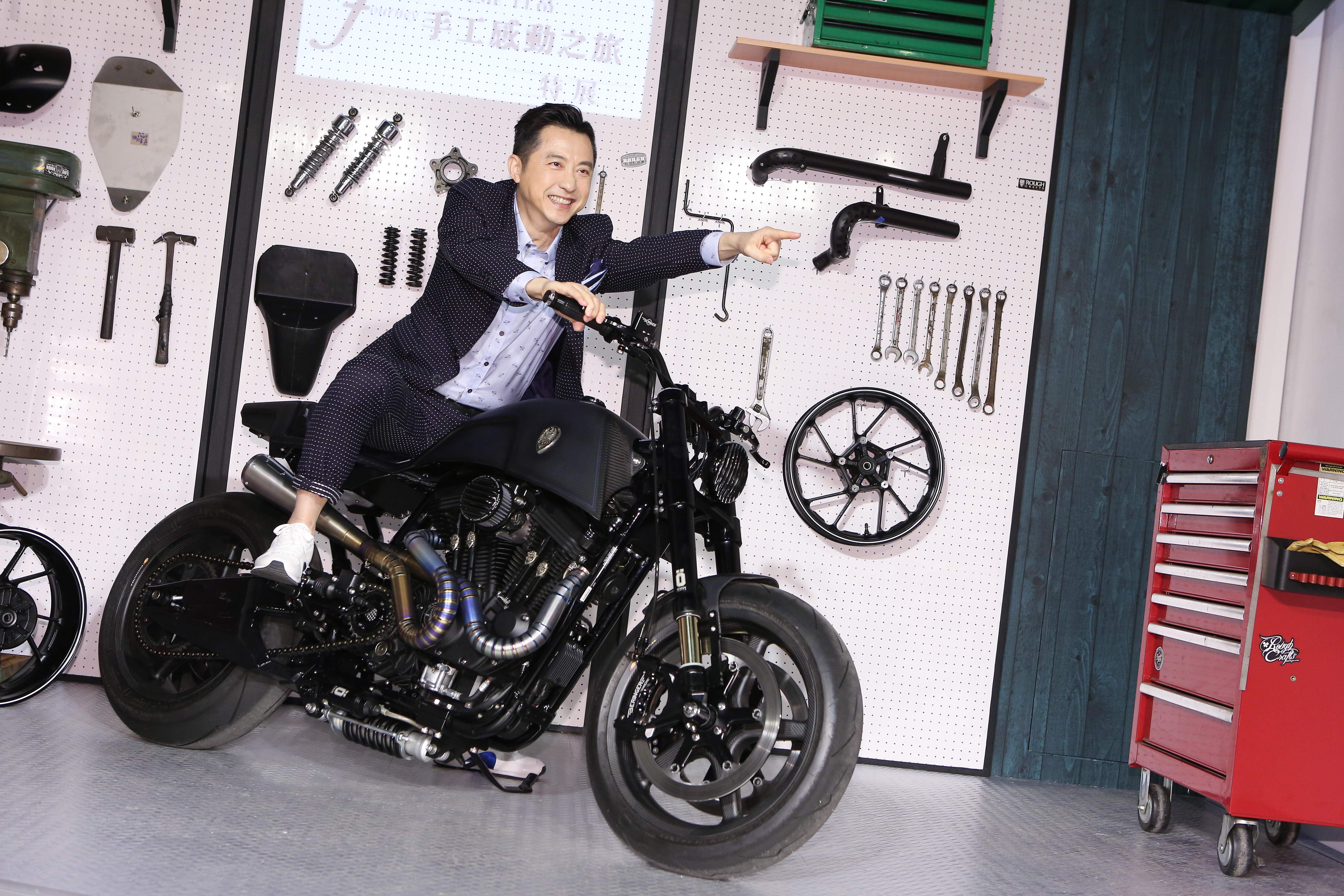 哈林庾澄慶今天心情大好，還爆料好友張學友喝醉趣事。