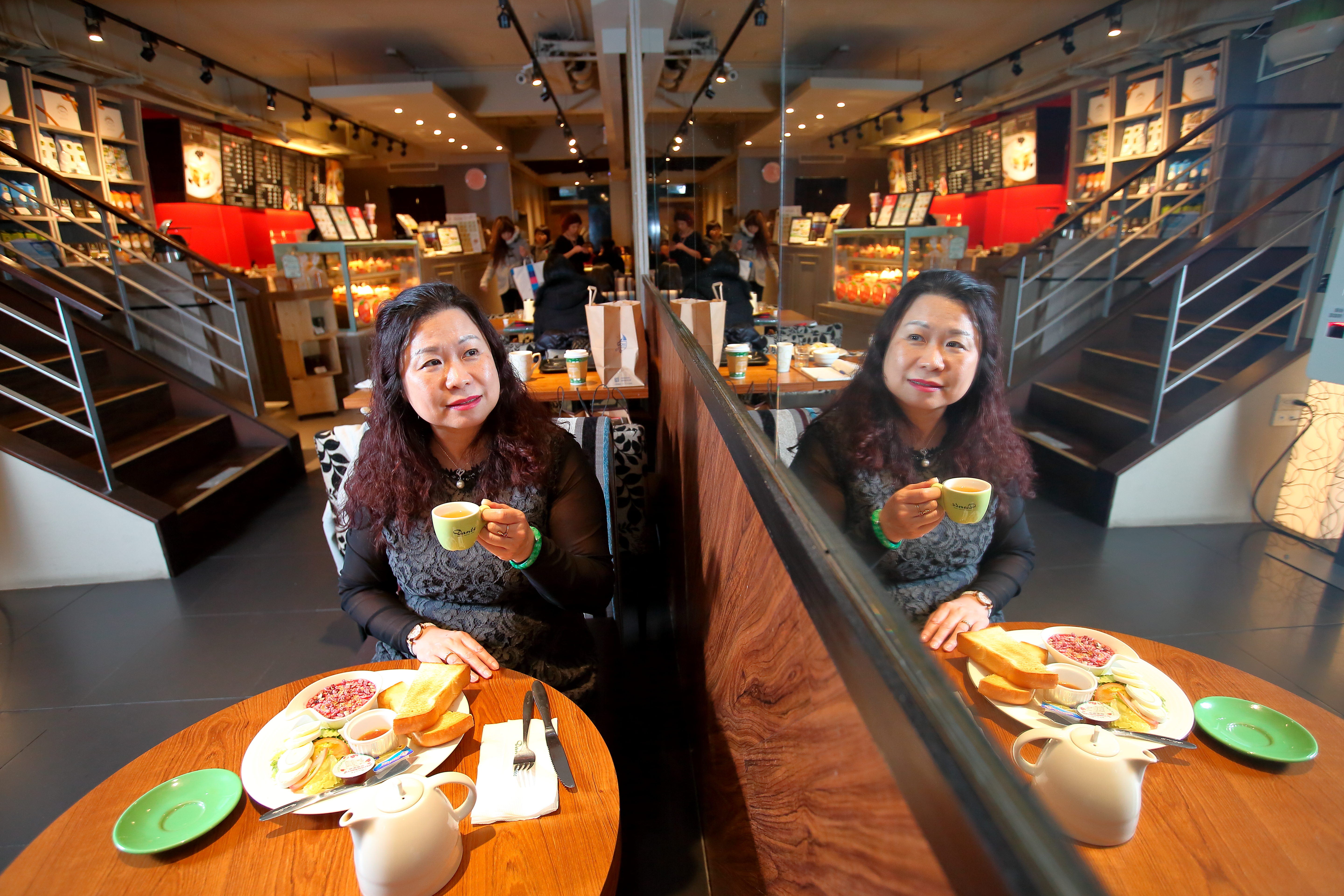 方淑宜25年前為兼顧家庭，砸600萬元嫁妝創立丹堤咖啡，意外開啟連鎖咖啡店事業。