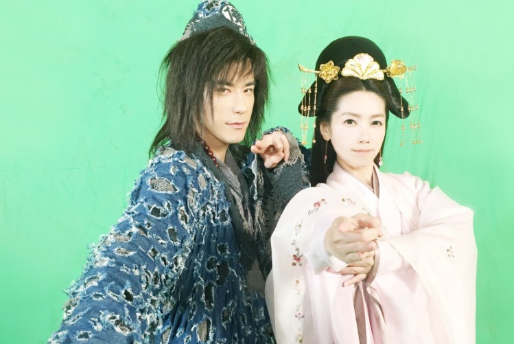 JR和林韋君首度搭檔但默契不錯。（天晴音樂提供）