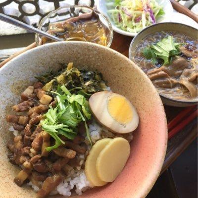 日本東京「有夏茶房」料理有著濃濃台灣味。（圖片來源：有夏茶房官方推特twitter.com/yuukachabou）