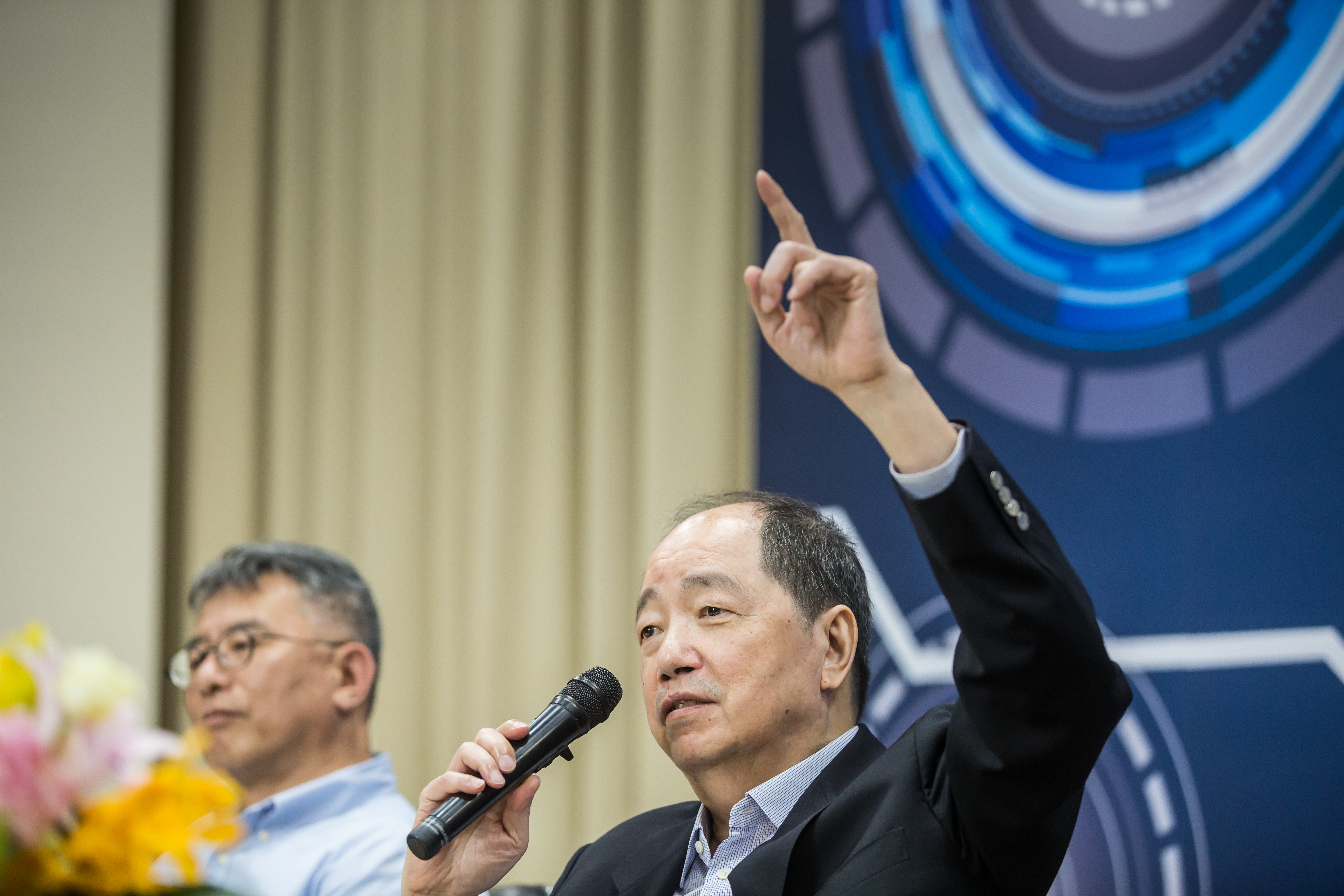 張虔生指出，日月光有新的機會也會密切注意，看看哪些行業，或是哪些部門可以切割到大陸掛牌。