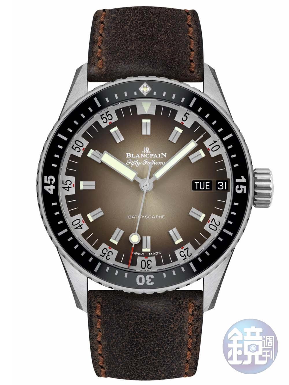 《FF Bathyscaphe Day Date 70s》1315DD自動上鏈機芯/不鏽鋼材質/時、分、秒指示/日期、星期顯示/牛皮錶帶/防水300米/建議售價：NT$404,000（限量500只）。