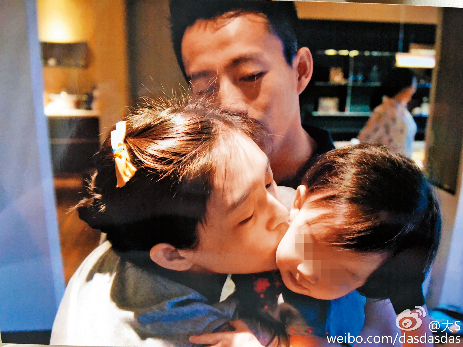 大S年紀很大才生下寶貝女兒，對她非常疼愛。（翻攝自大S微博）