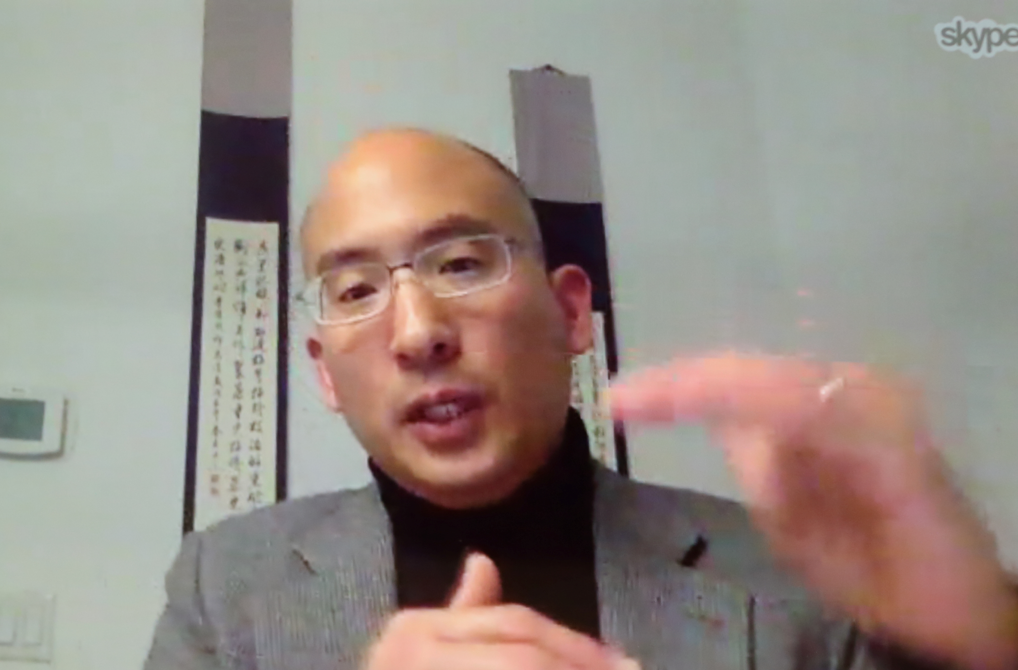 陳宇銘舉證海航一連串掠奪式行為，對股東和員工形同「海盜」。