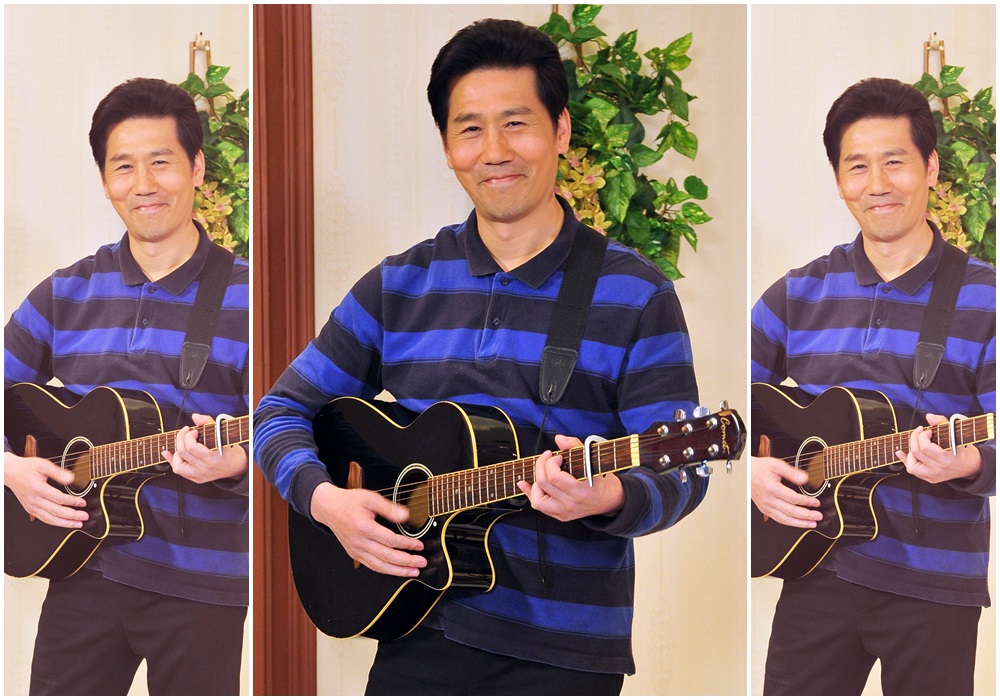 羅時豐小指受傷，無法彈好吉他，讓他很難過。（台視提供）