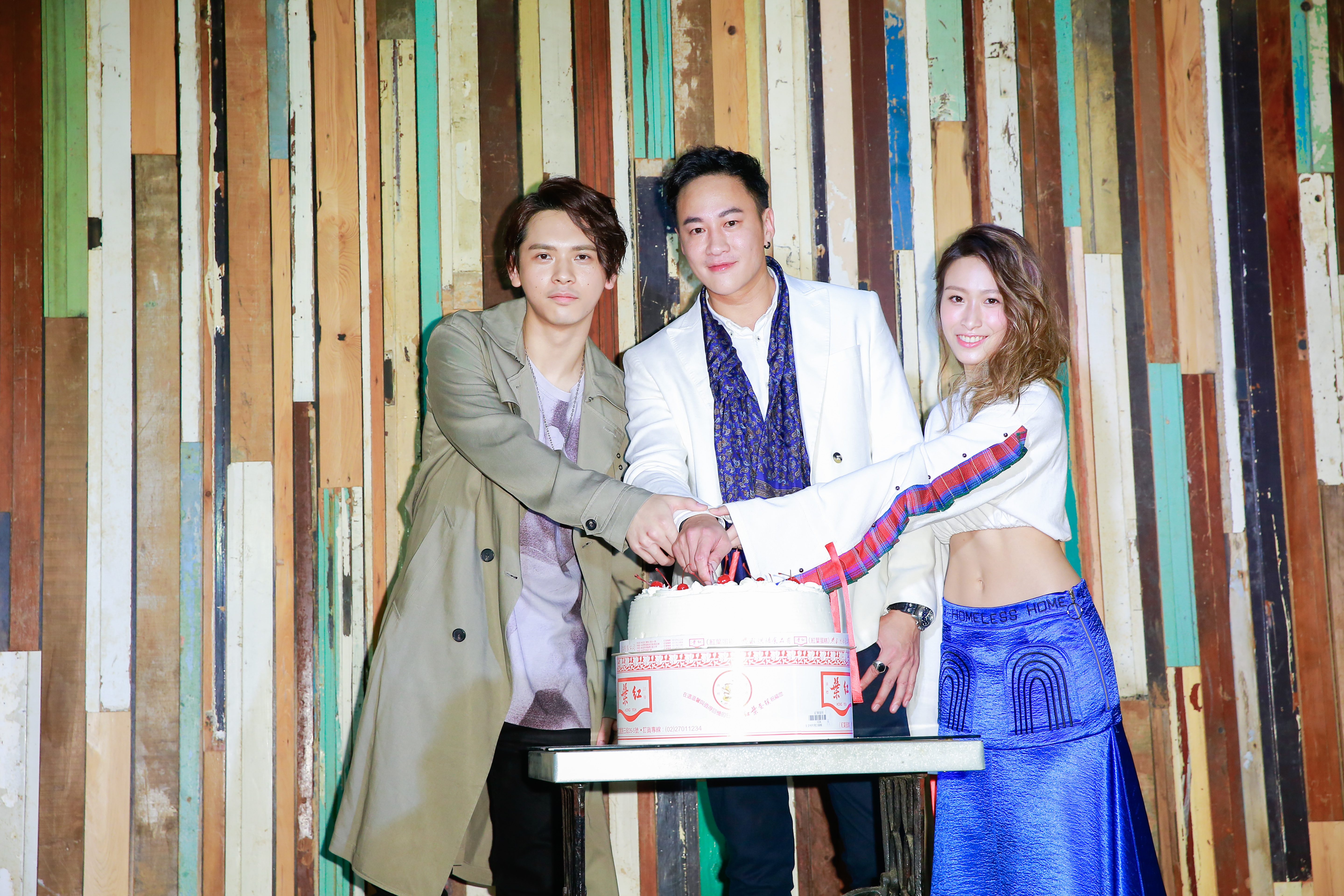 何潤東歡度出道20週年，宣佈成立經紀公司、簽下電視劇《翻牆的記憶》片頭片尾曲演唱人Morrison與陳欣斈。