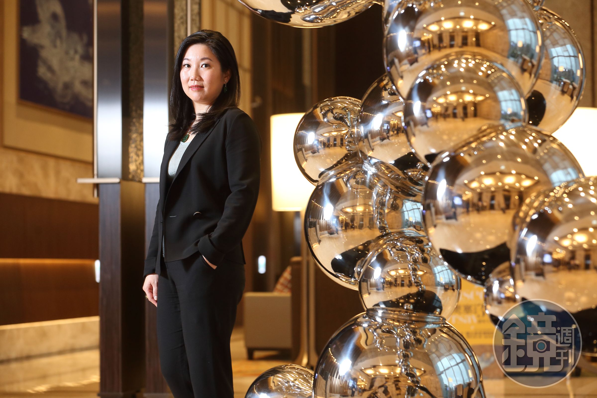 六福皇宮是集團執行長莊豐如進入集團的第一個代表作品，對於年底將吹熄燈號，她誓言將尋求其他開發機會，再讓這個品牌重出江湖。