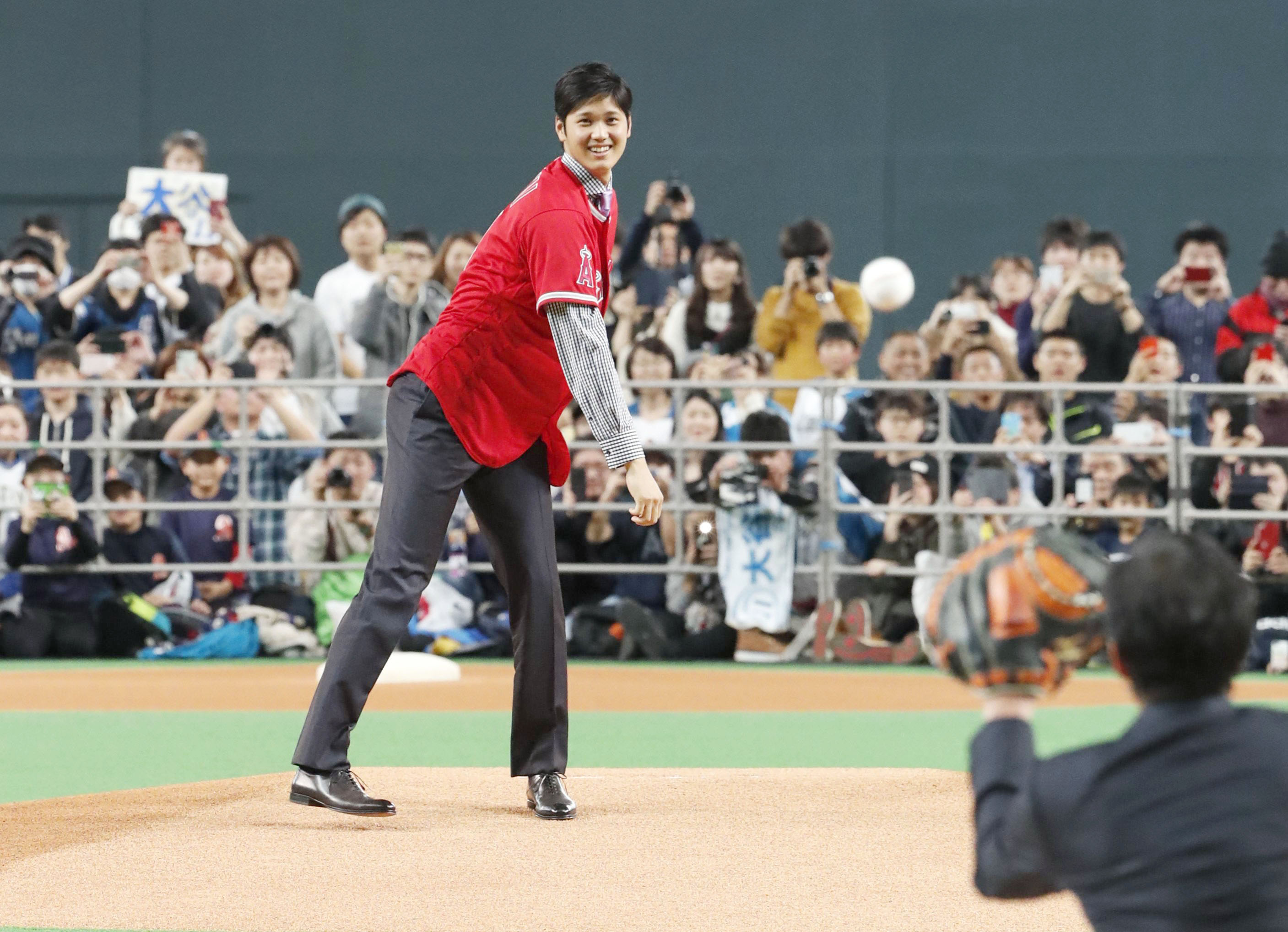 大谷翔平連聖誕節都沒有約會,獨自練球,讓教練很是感動。(東方IC)