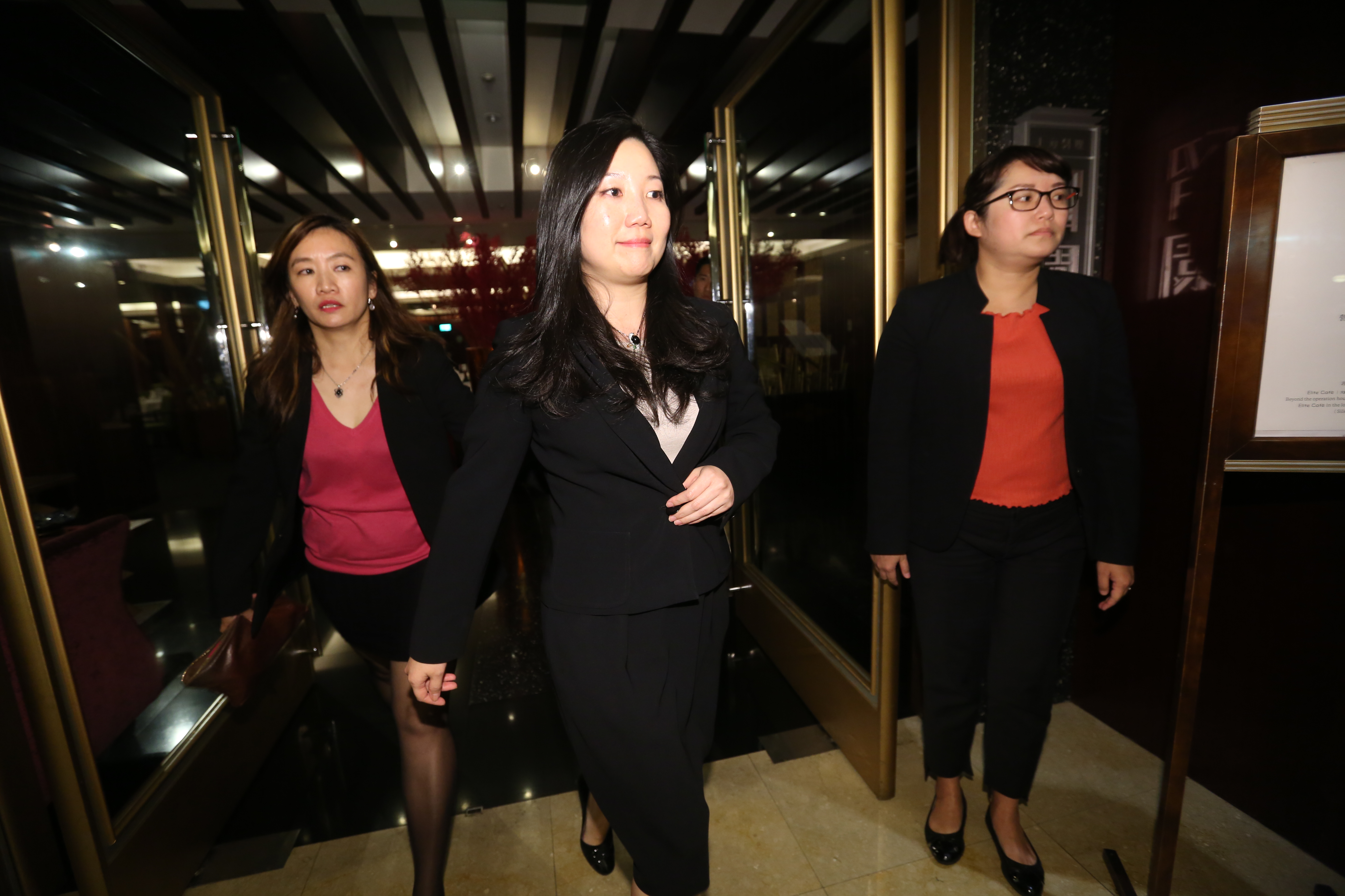 六福皇宮確定年底歇業後，莊豐如早將今年定調為「體質調整年」，認為六福今、明年營運將倒吃甘蔗。