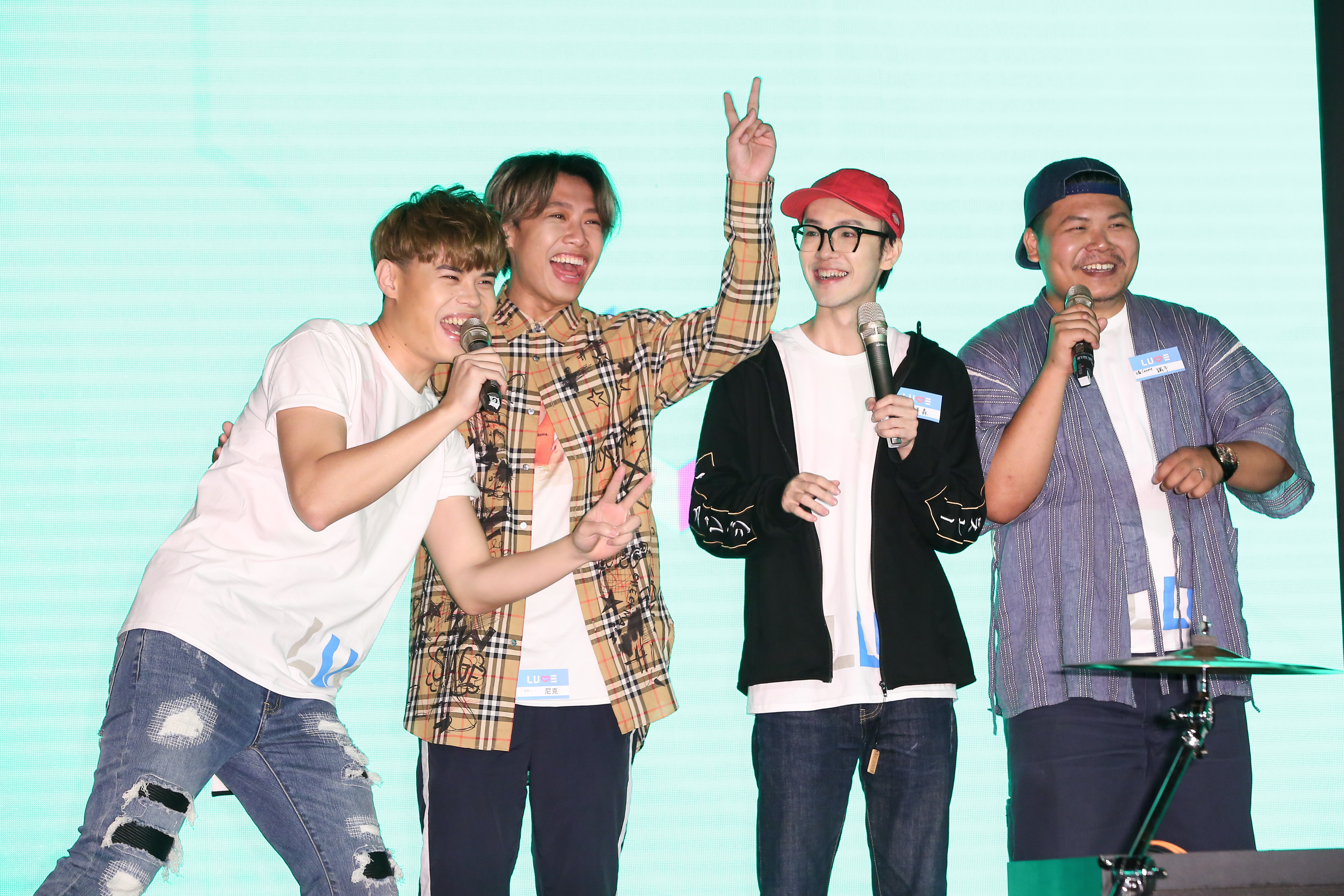 聖結石、這群人尼克與頑Game同台說笑，一直被虧是「破冰」之舉。