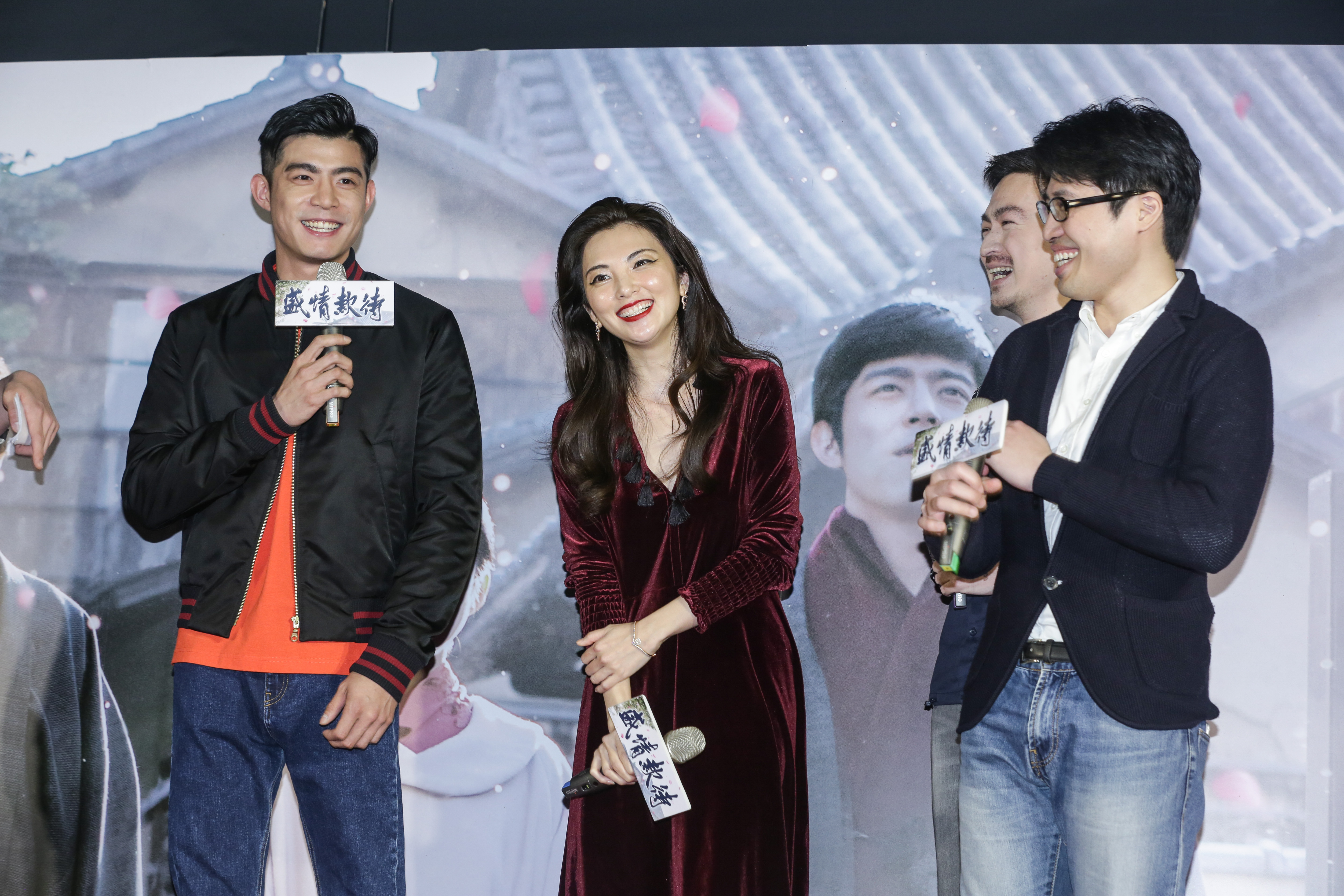 田中麗奈（中）到底說的是「天才」還是「天菜」，讓王柏傑（左）、導演陳鈺杰（右）與翻譯都陷入了猜謎考驗。 