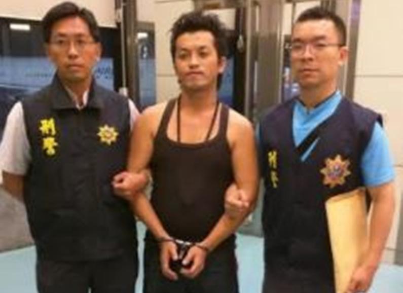 34歲男子劉孝賢15年前在桃園性侵4名女子，遭判刑19年11個月卻潛逃國外。（刑事局提供）