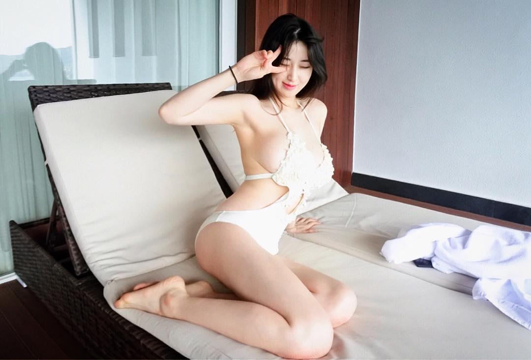 擁有39E傲人上圍，金宇賢經常在IG大秀身材。（翻攝自金宇賢IG）