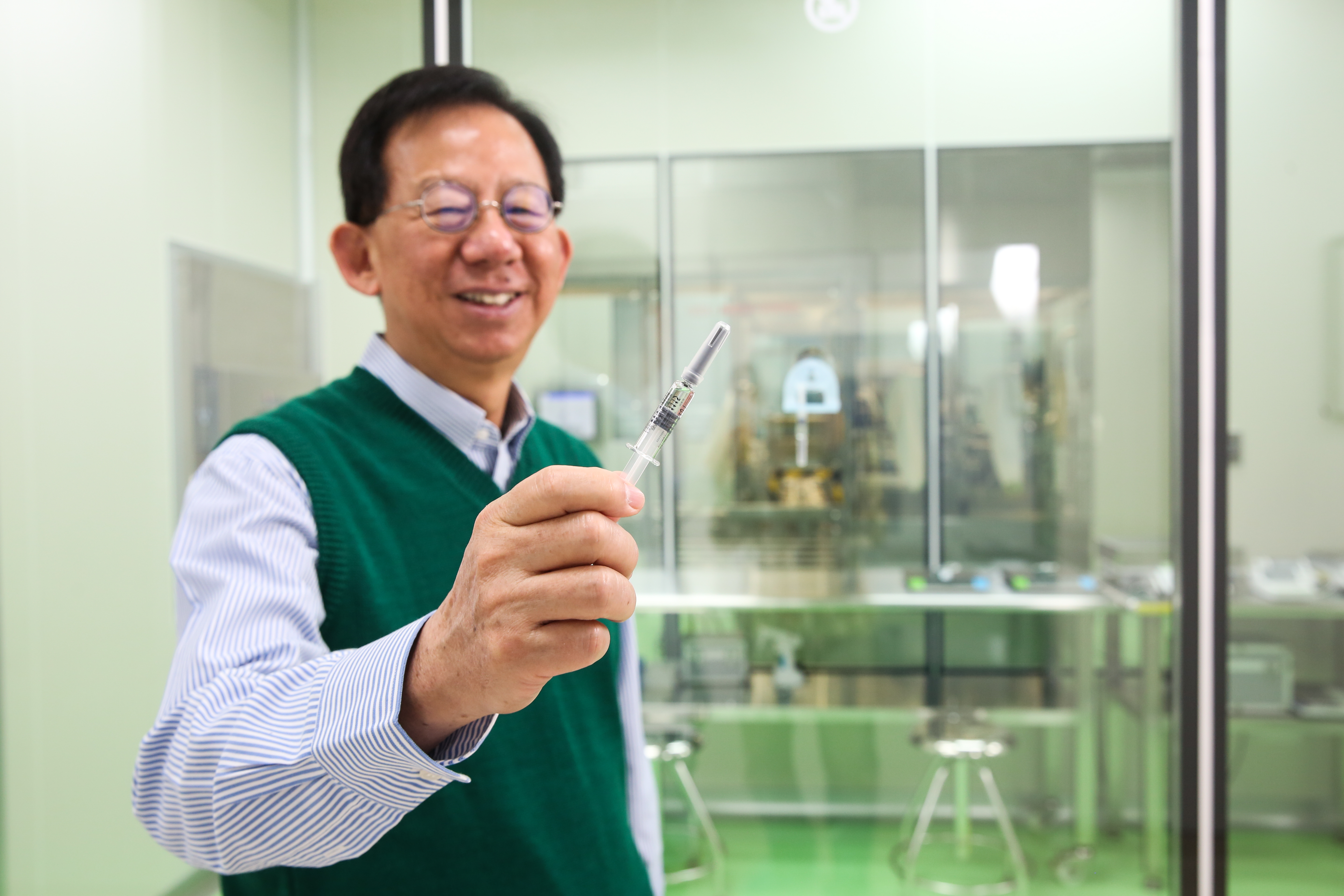 高端是國內第一座具量產能力的PIC/S GMP規格細胞培養疫苗工廠，目前在東南亞市場中呈現技術領導角色，近期將上櫃掛牌，成為生技股中唯二疫苗廠。