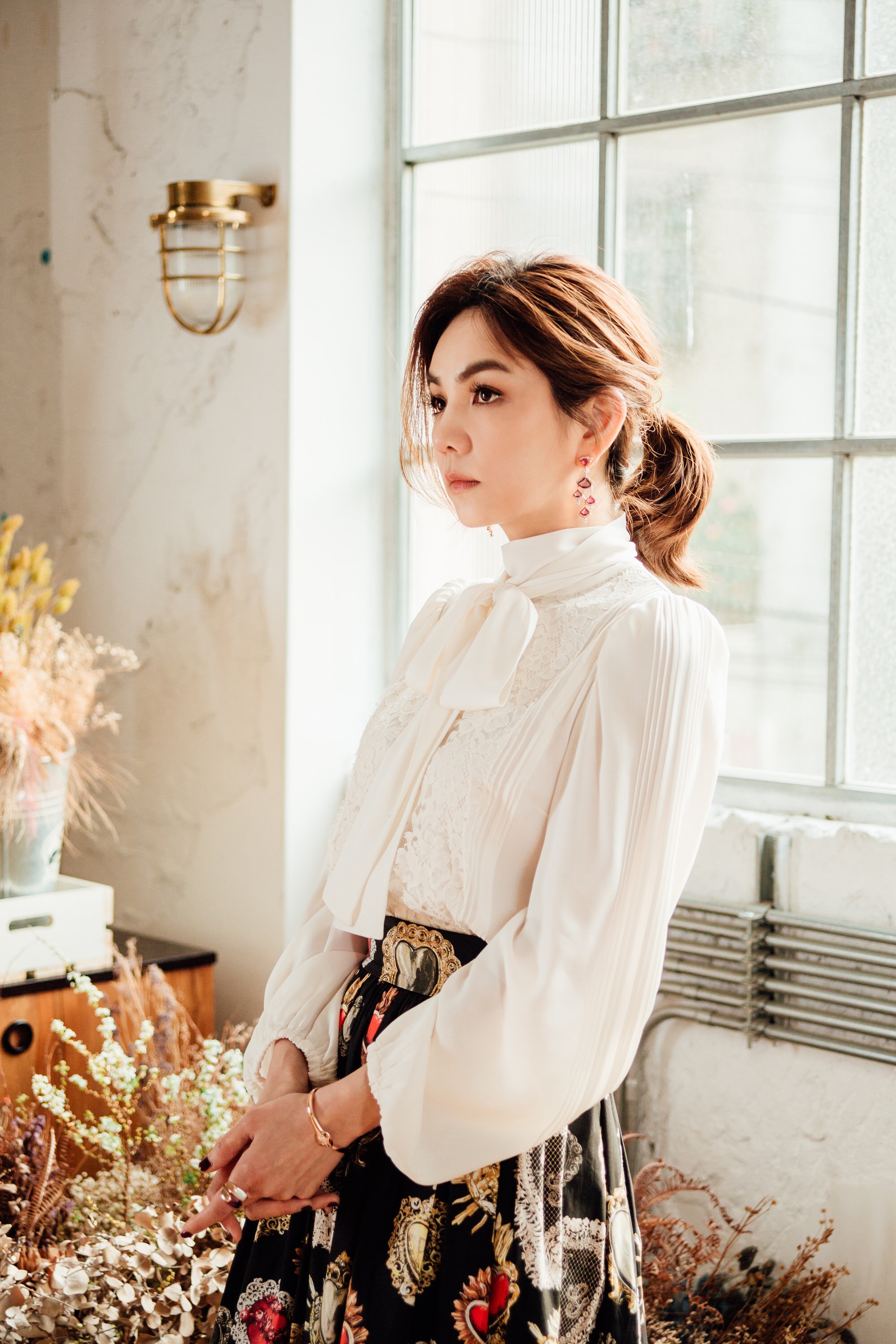 Ella陳嘉樺為自曝戀愛過程如同《終於愛情》歌詞，如果沒意外開始，也許就錯過永遠。（華研提供）
