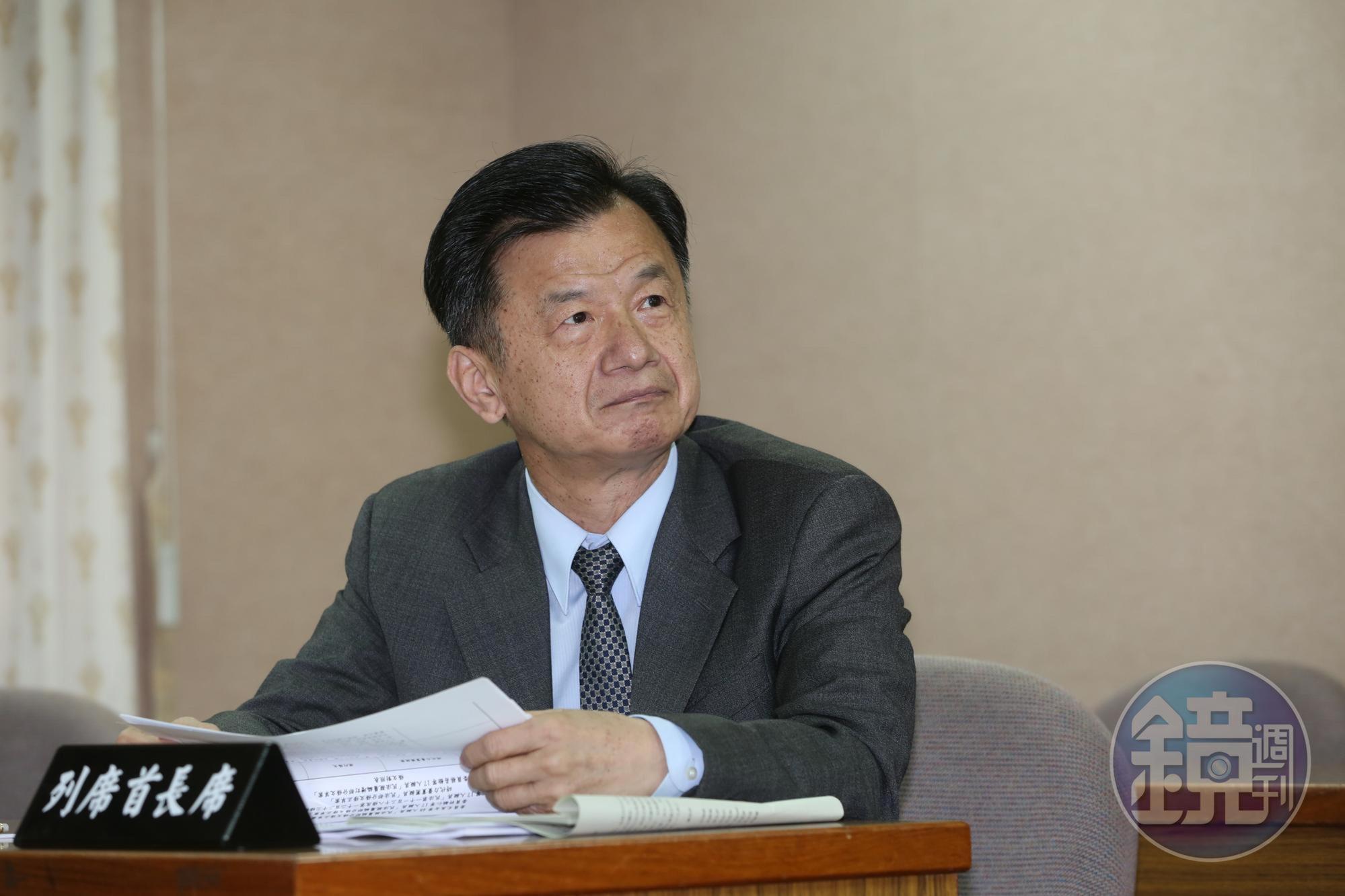 在外界霧裡看花之際，法務部今天發出新聞稿指出，金融犯罪領域修法，卻使沒收新制產生缺口，導致法院判決不宣告沒收之結果，圖為法務部長邱太三。