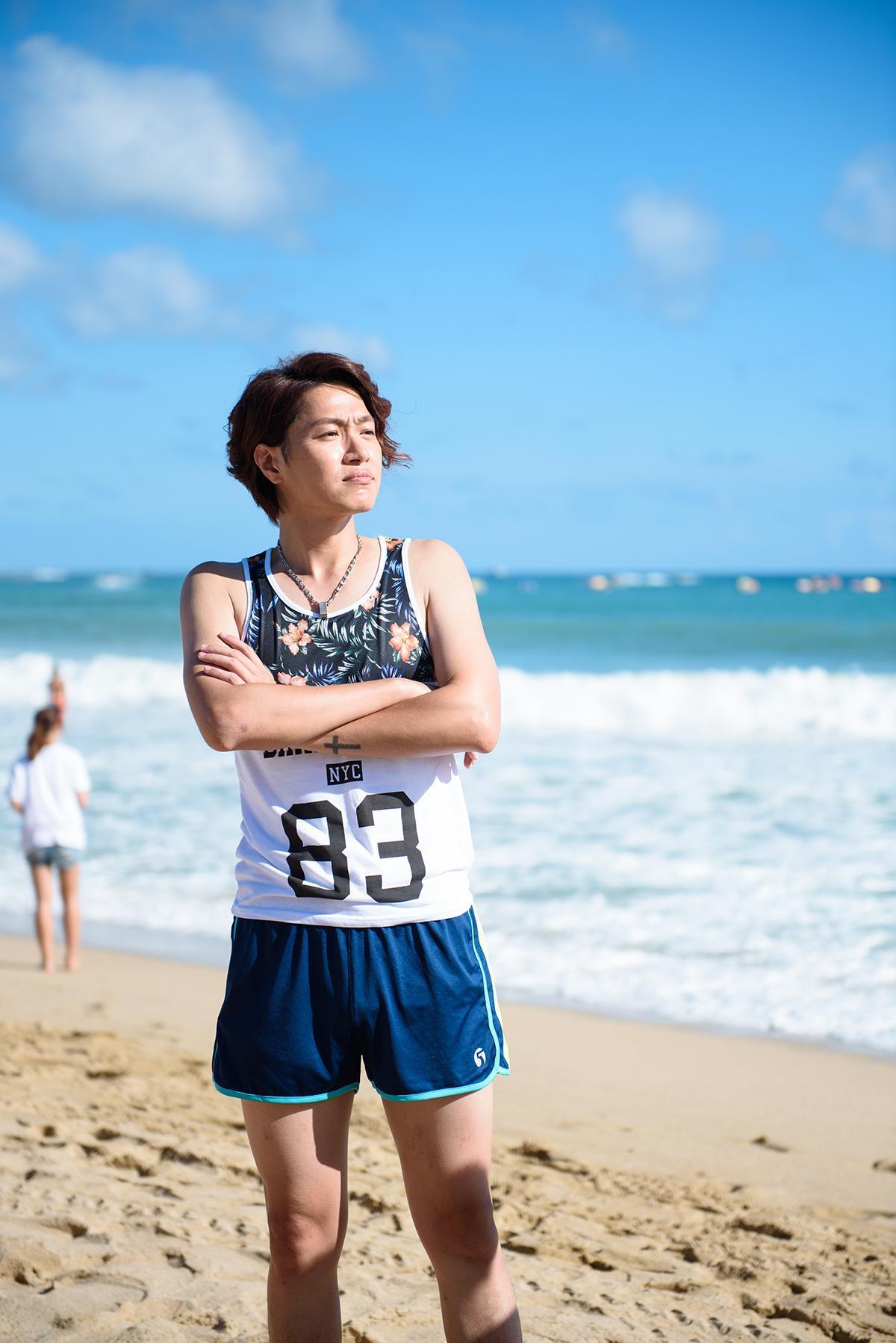 黃少谷參與網路電影《浪花嬌娃之怒海神拳》演出，全片在墾丁取景非常陽光。（喜歡音樂提供）
