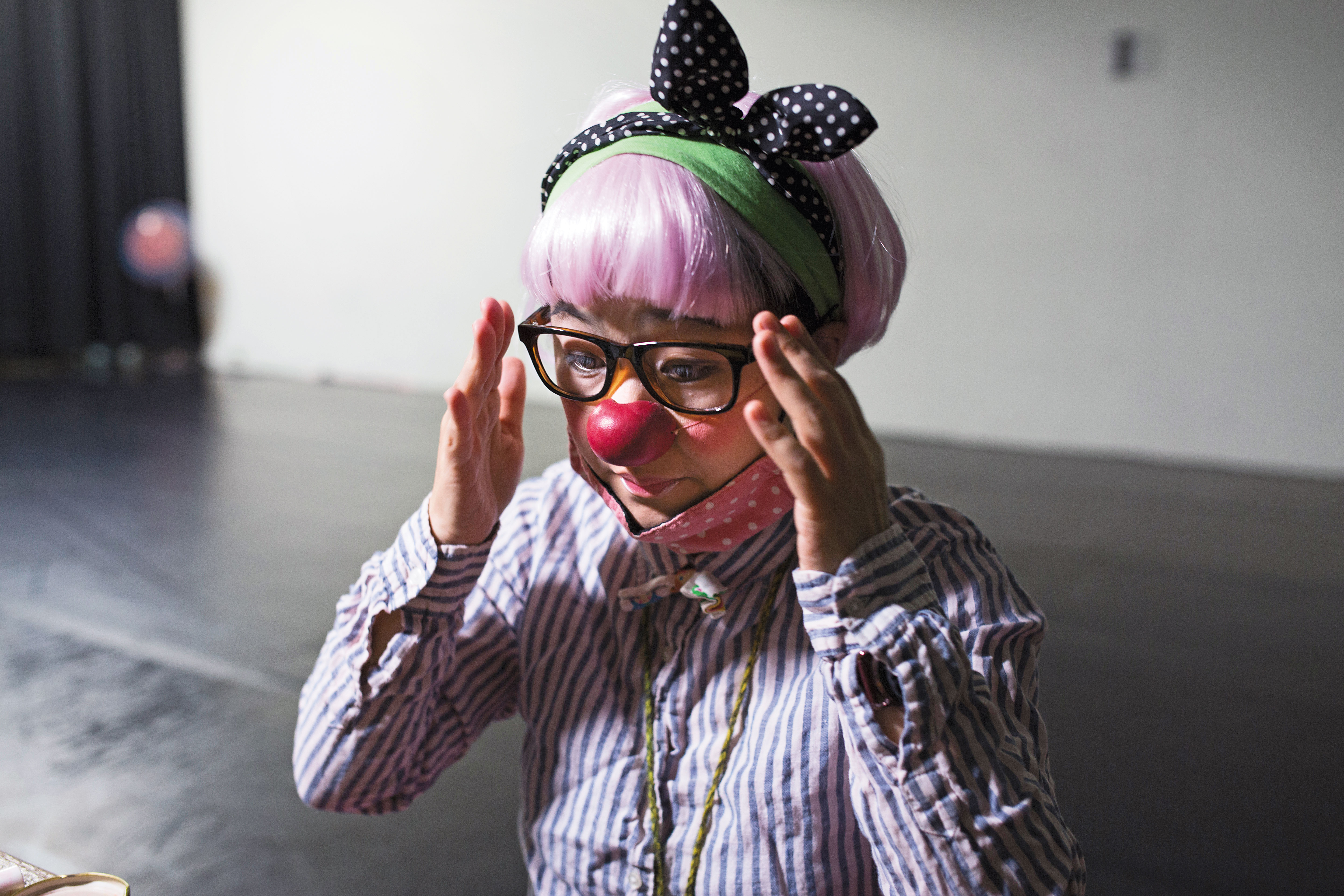 馬照琪的小丑叫做「叮咚」,「她是個很正能量,但又常搞錯方法,無厘頭的女孩」。