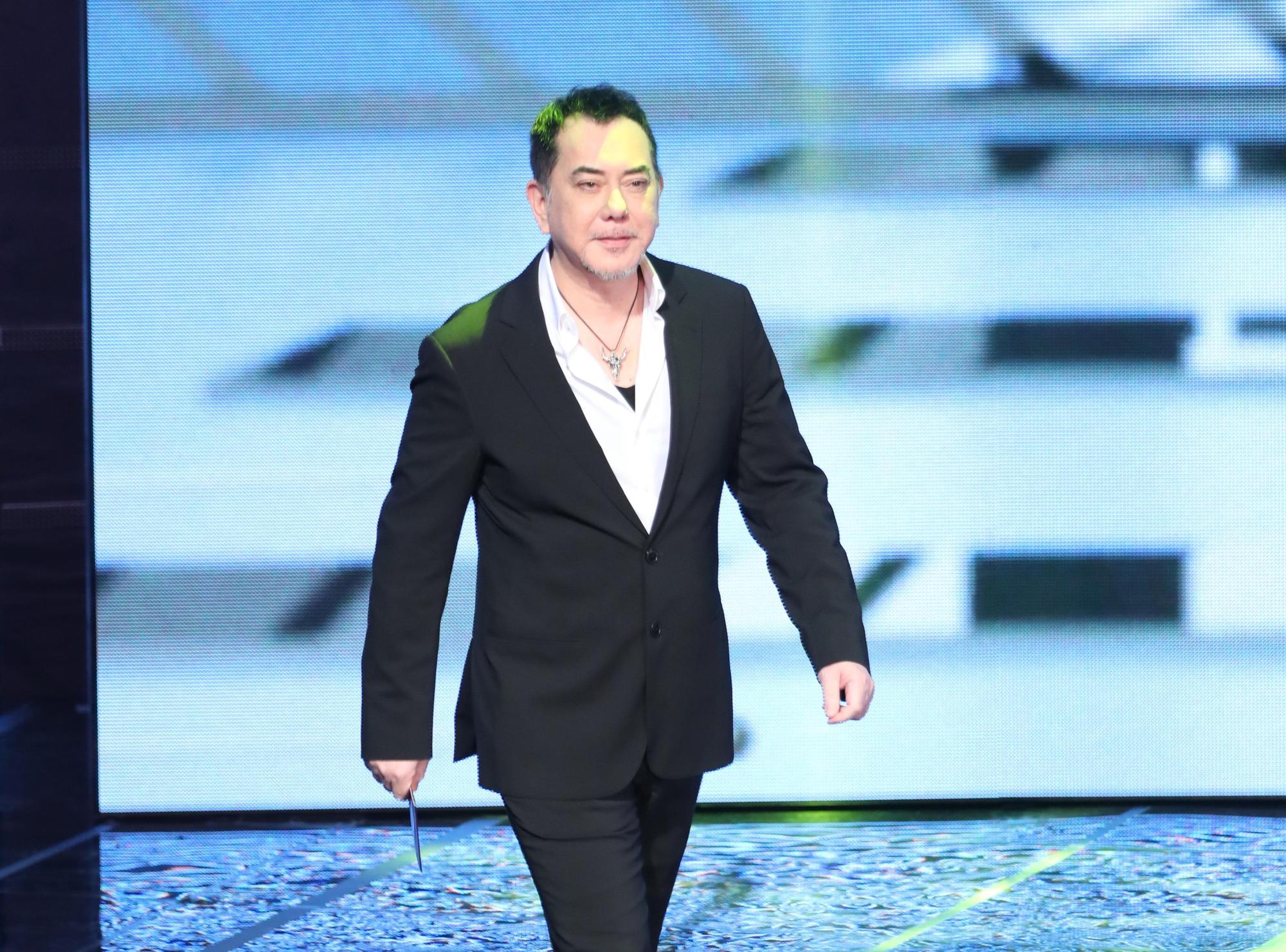 黃秋生受邀擔任香港電影金像獎頒獎人，台上一番暗自打臉成龍「沒有香港電影，只有中國電影」的話引起台港鄉民大讚。（東方IC）