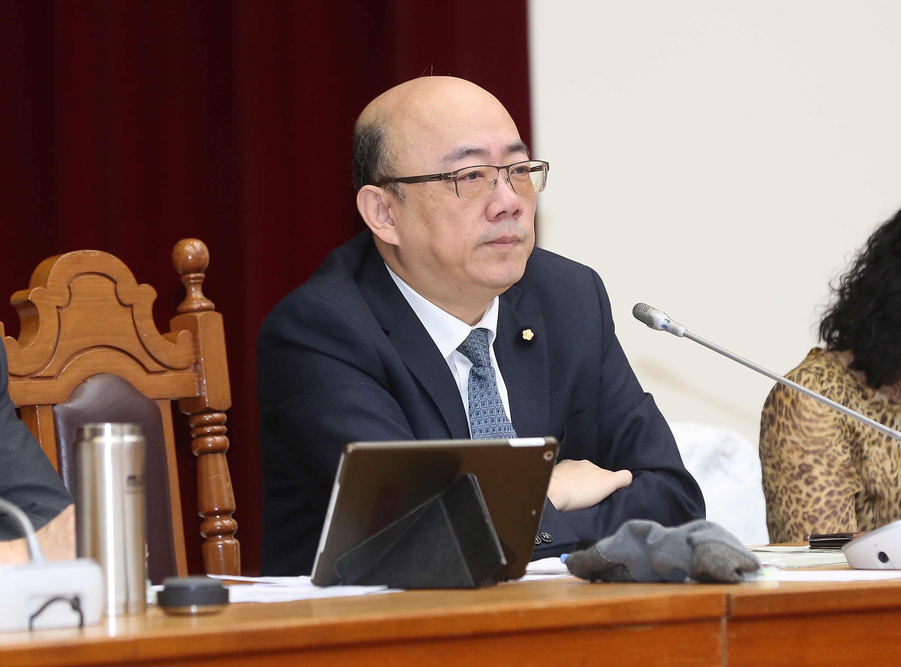 財委會召委郭正亮表示，黨團協商所提出的文件就是由司法院提供，並朝司法院建議修正方向立法。 