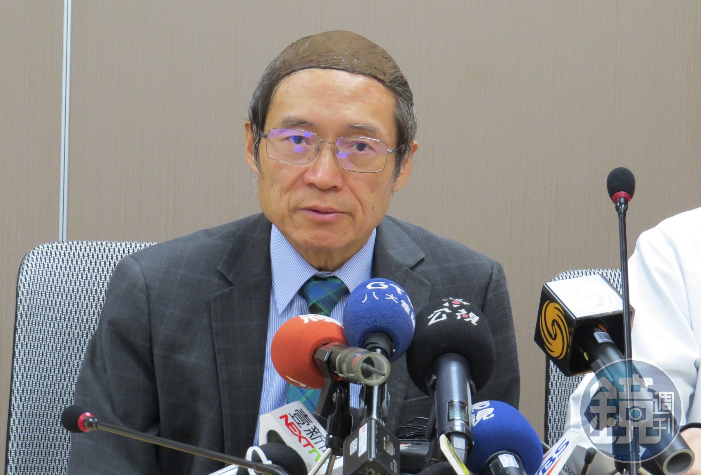 法院裁定准許劉伯恩繼續執行馬偕醫院董事長及董事職務。