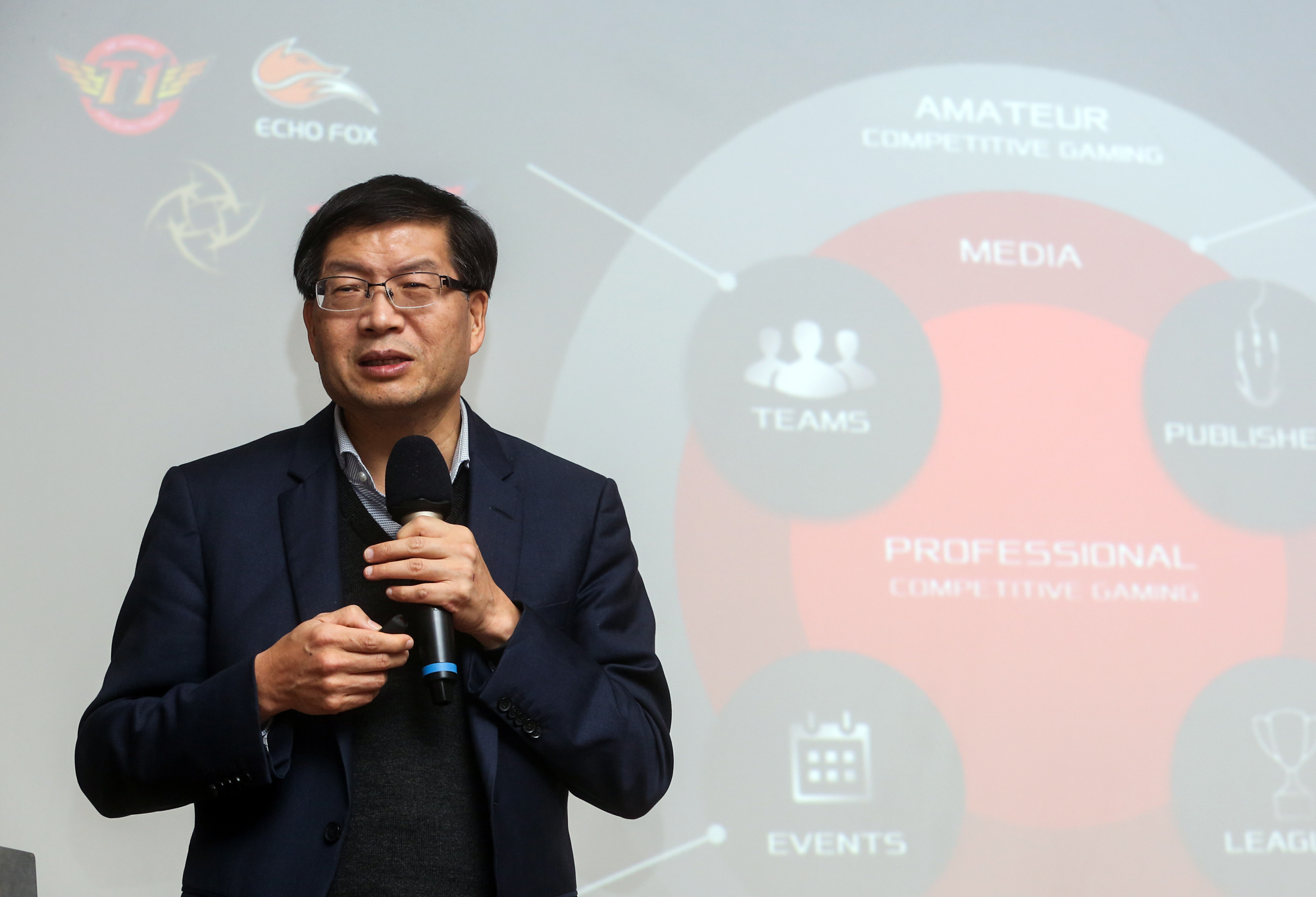 現任執行長沈振來（圖）被施崇棠認為全世界最棒CEO。