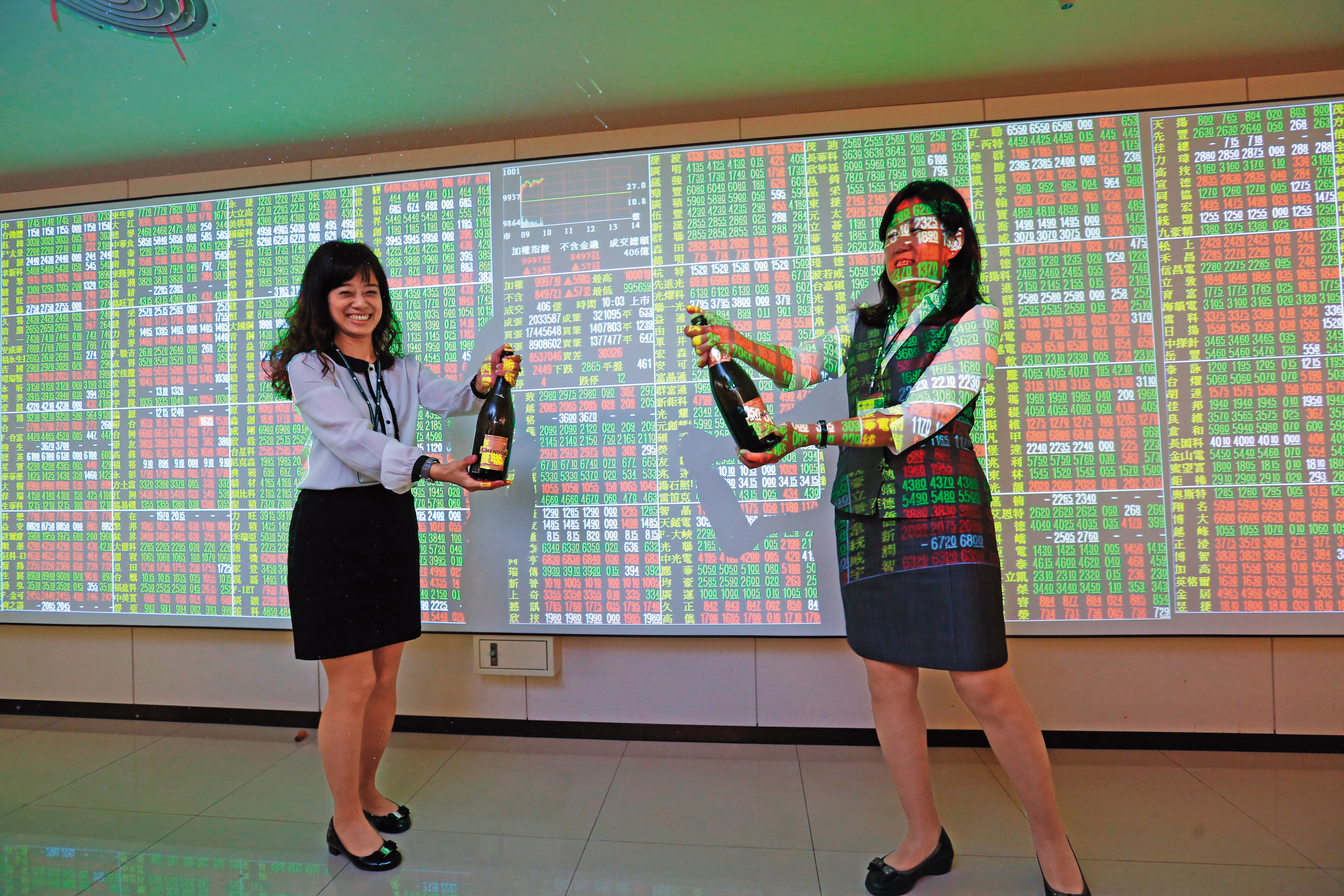 股市量能持續擴大，蔡總統認為會替國內消費提供充沛動能。