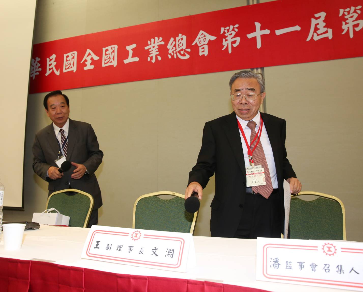 王文淵發表自己對當前社會的觀察與看法。