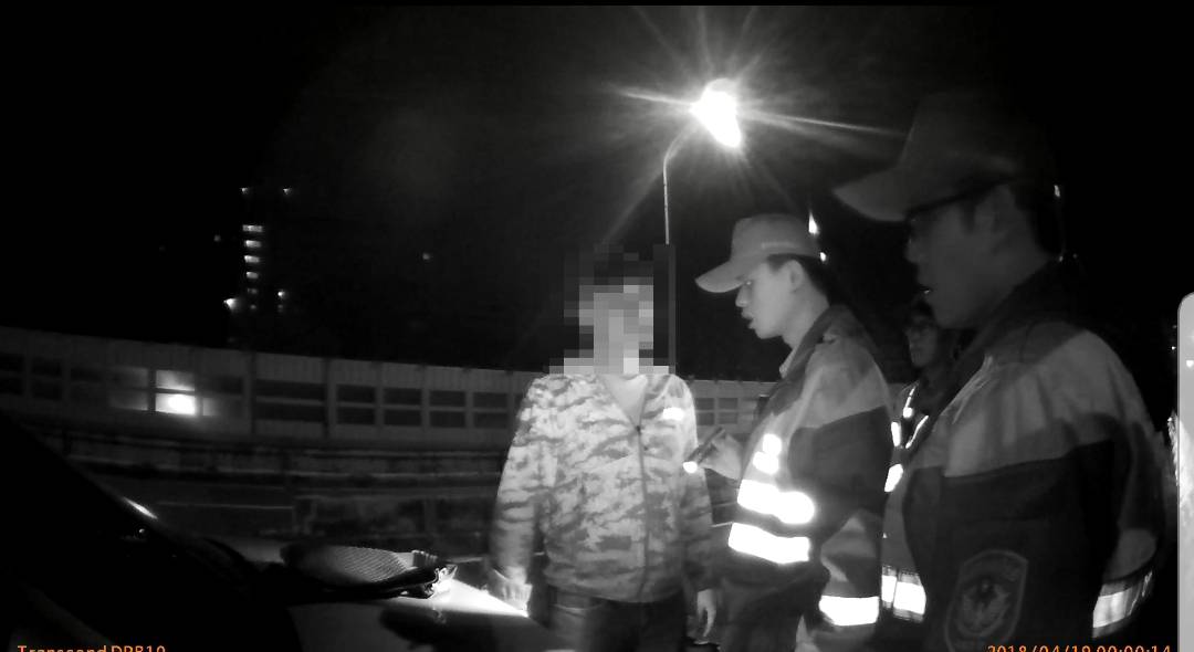 警方由所長親自帶班,取締不法。(大安分局提供)