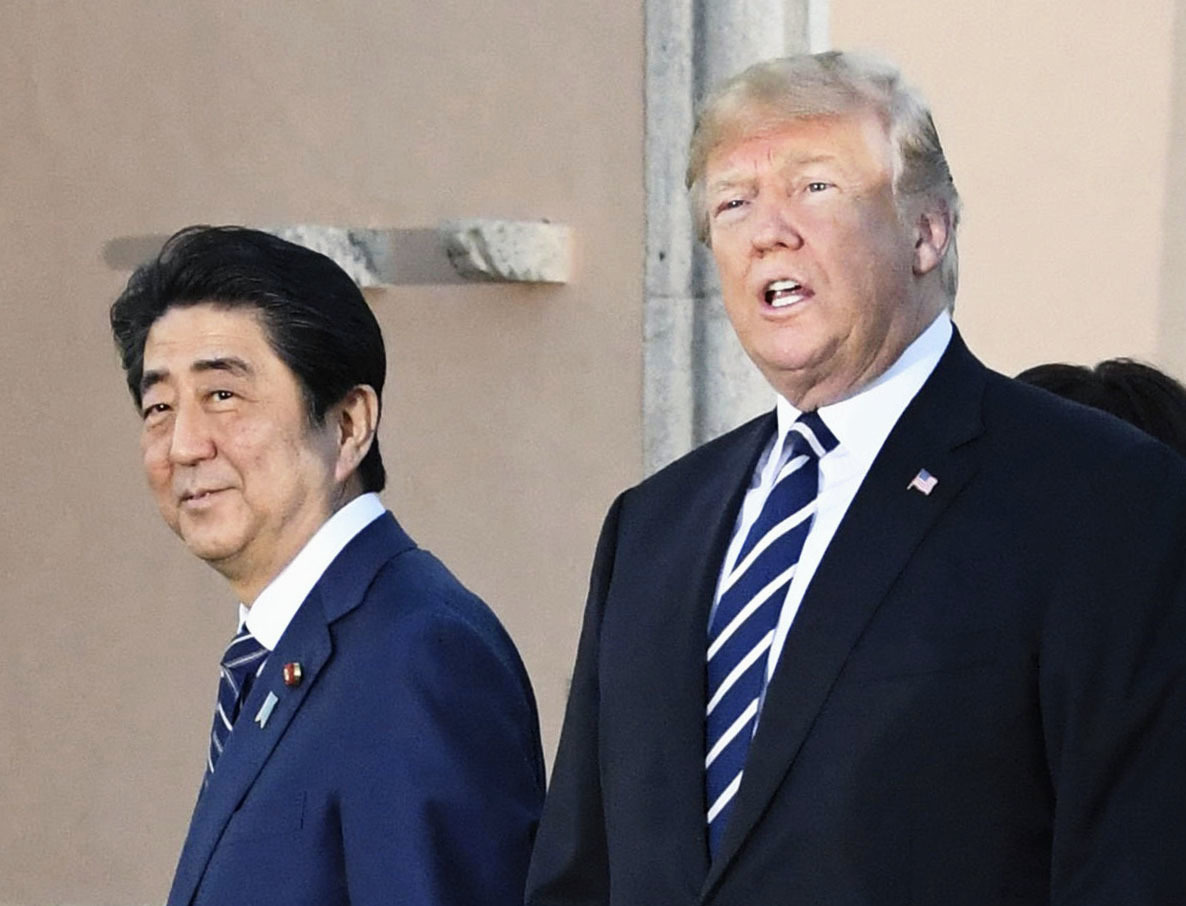 被連串弊案逼到窮途末路的安倍，期盼靠著最擅長的外交轉移焦點，為自民黨總裁三連任最後一搏。（東方IC）