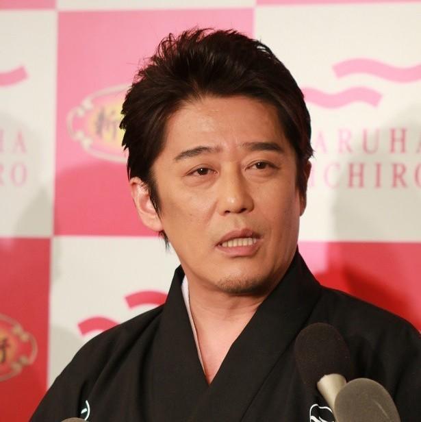 坂上忍因為幫綾瀨遙出氣,不惜口出謬論覺得Taka跟淺田舞不配。(翻攝woman.infoseek.co.jp)