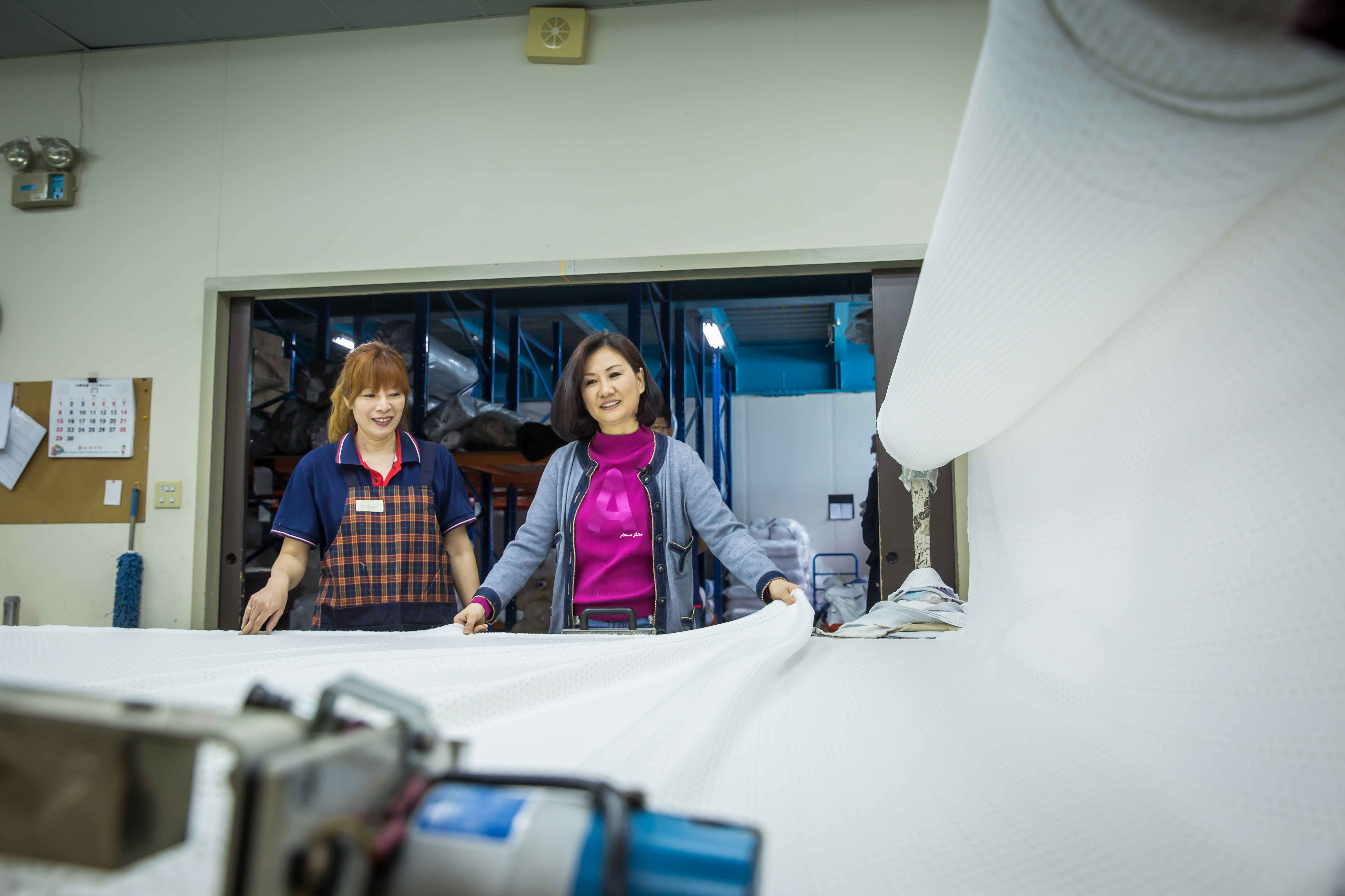 譚芙芩出生生意家庭,因看父母工作忙碌,年輕時一度誇下海口不做生意。