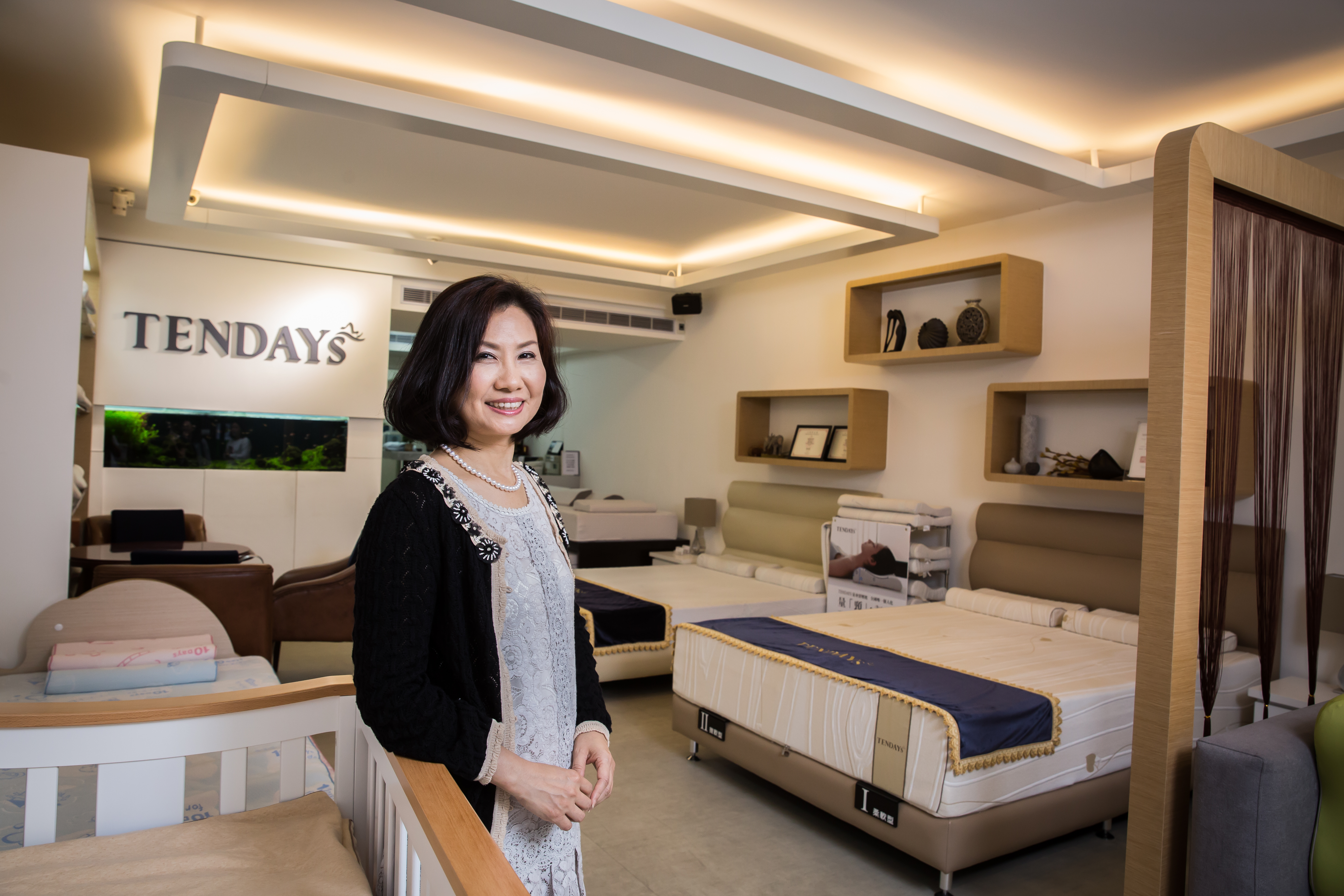 譚芙芩在床墊市場耕耘逾30年，17年前創立量身紓壓床枕品牌TENDAYs，成為歷任正副元首都買單的總統級名床。