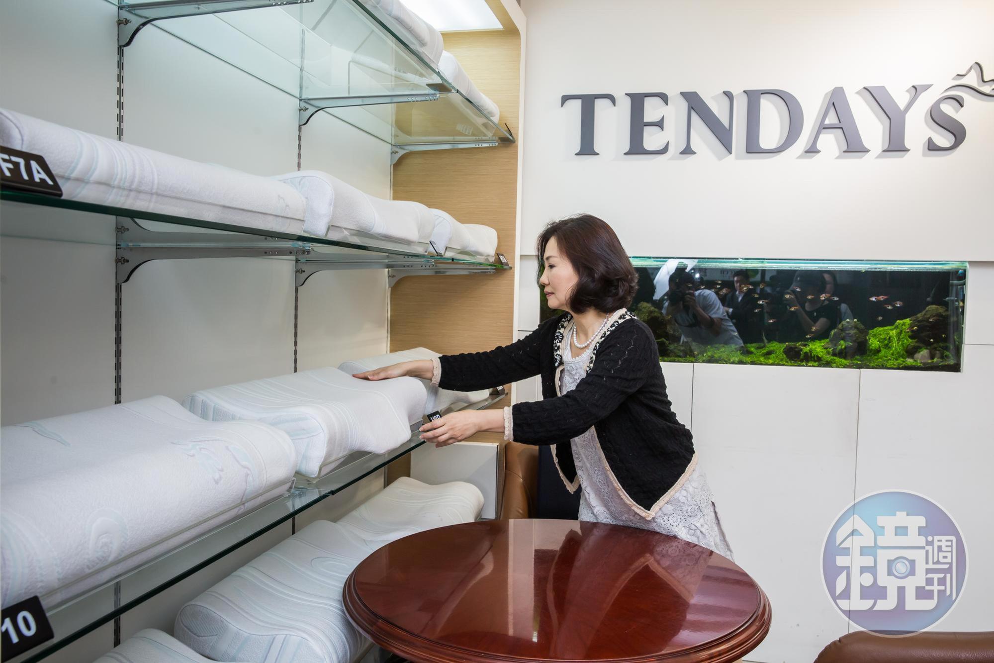 針對不同使用者，開發數十款差異化高度與頸椎支撐力枕型。